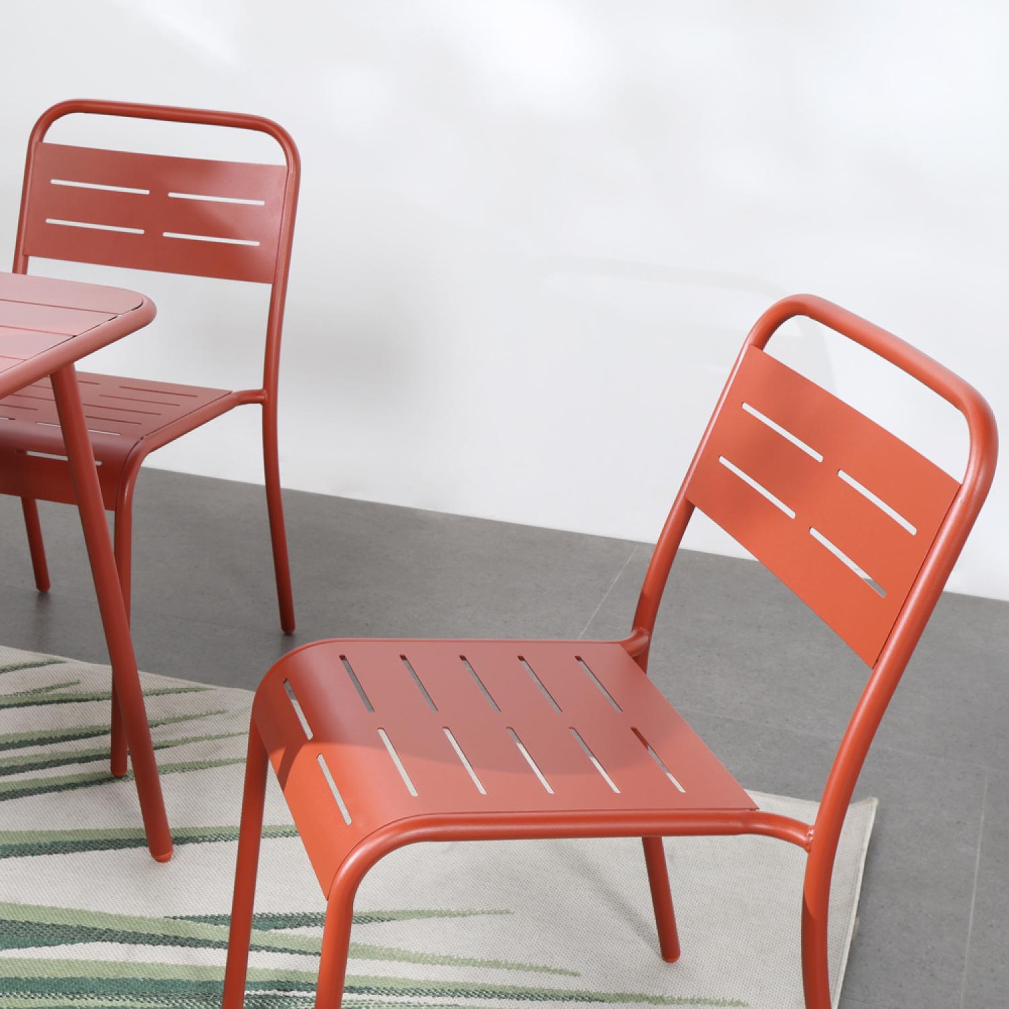 Voir la diapositive 2 : CONCEPT USINE Lot de 4 chaises salon de jardin repas terracotta bergame