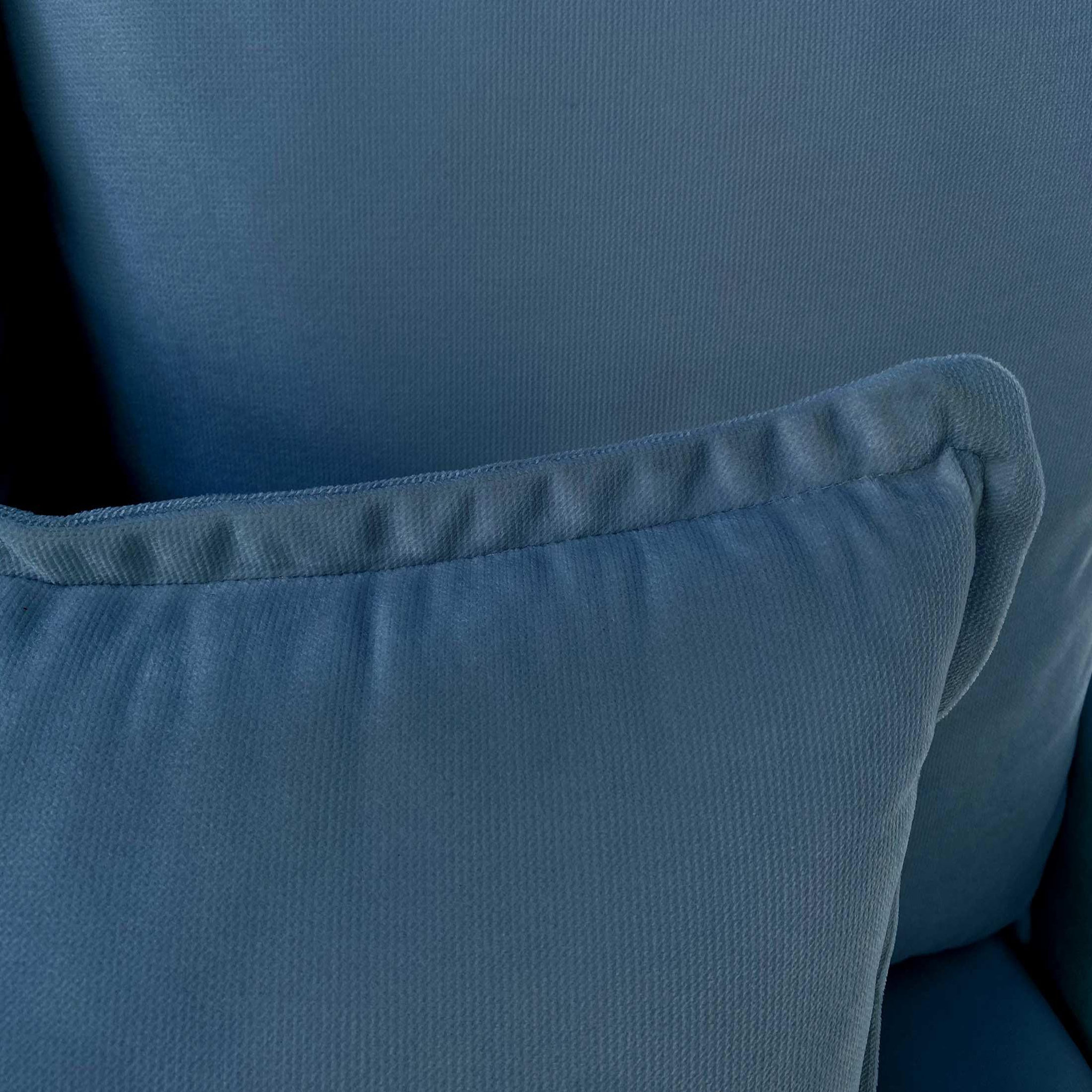 Voir la diapositive 4 : LISA DESIGN Apia - canapé 3 places - convertible avec coffre - en velours
