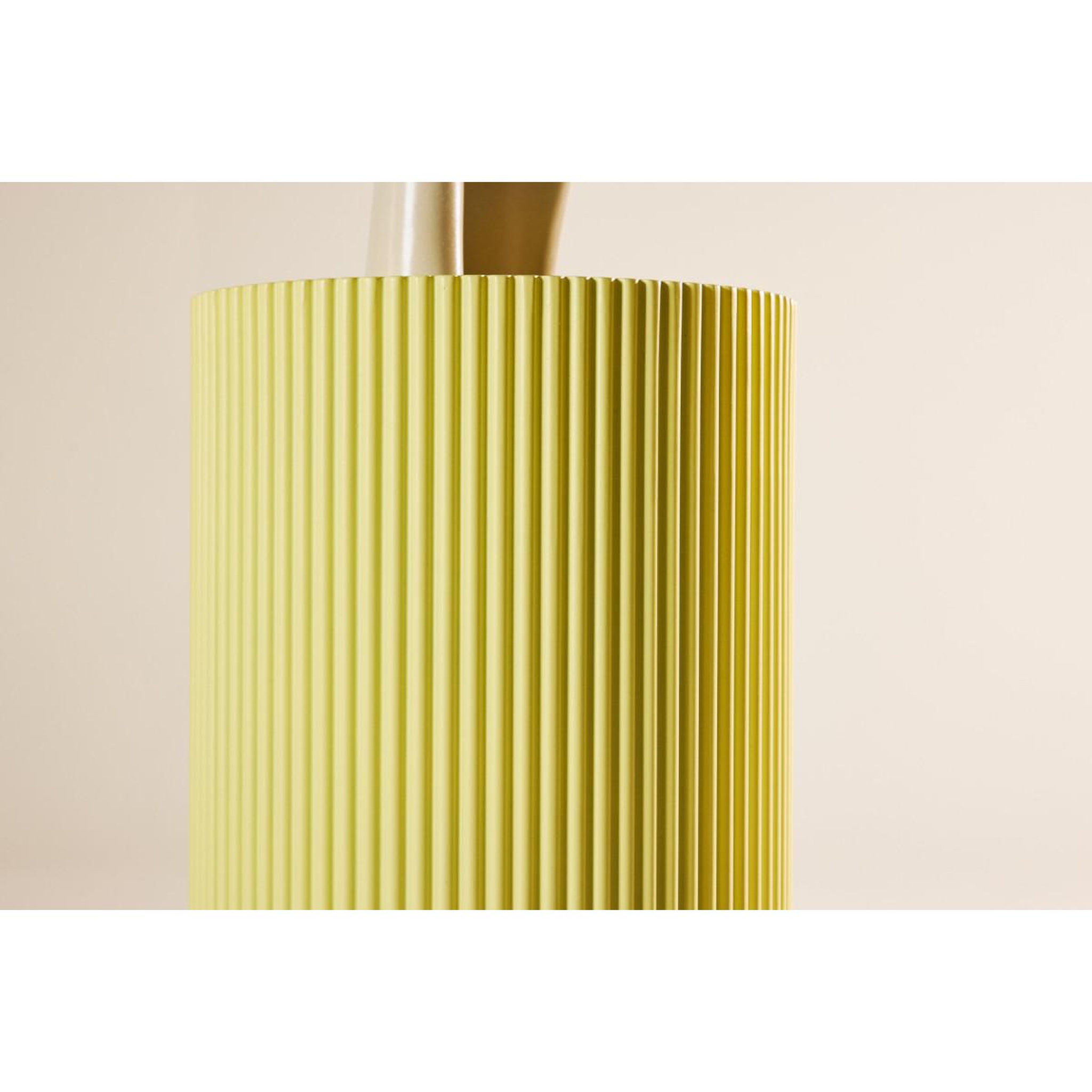 Voir la diapositive 3 : Paris Prix Table d'appoint nervurée  lenox  50cm jaune