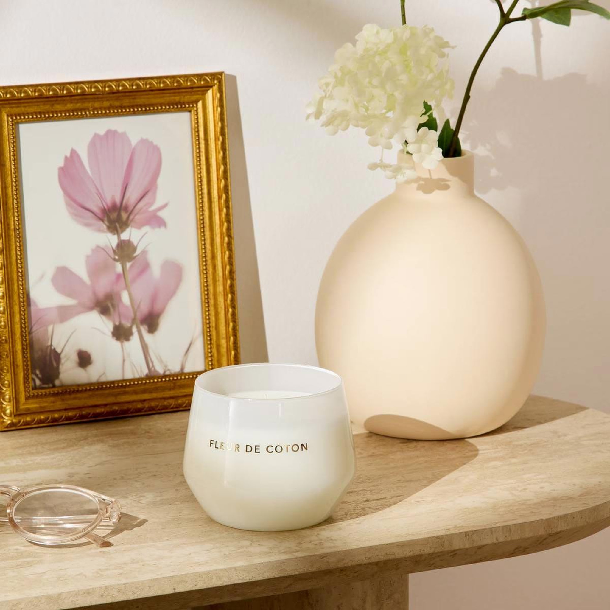 Voir la diapositive 2 : ATMOSPHERA Bougie parfumée en verre  glowy  300g fleur de coton