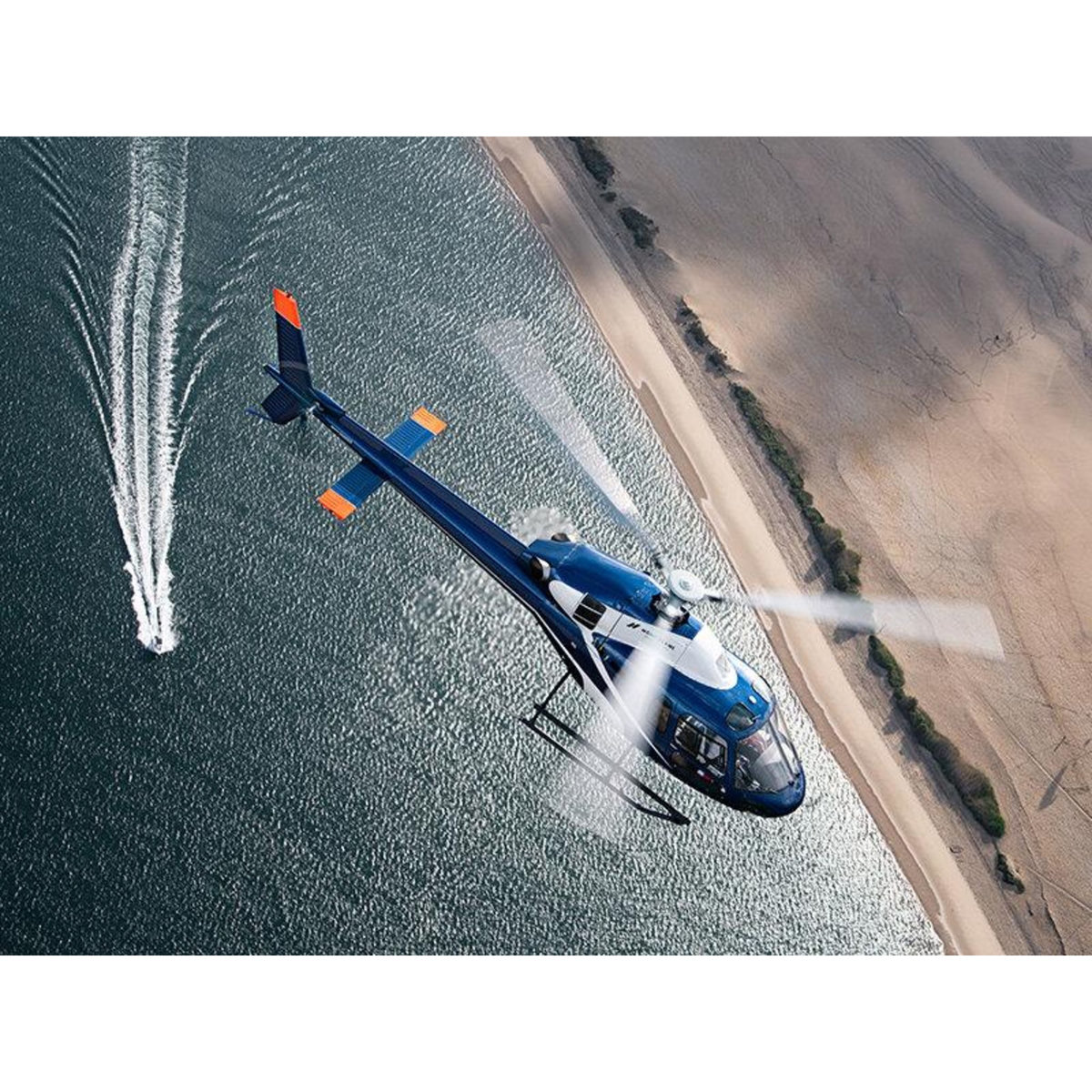 Smartbox Vol  en hélicoptère de 30 minutes pour 2 personnes autour du bassin d'Arcachon - Coffret Cadeau Sport & Aventure