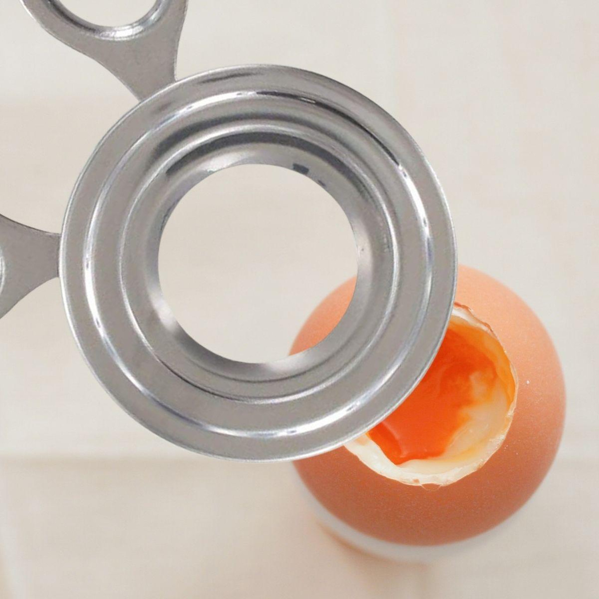 Voir la diapositive 2 : Fackelmann Coupe-œuf à la coque Inox Fackelmann