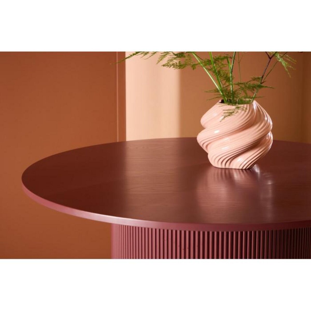 Paris Prix Table à Manger Nervurée  Lenox  110cm Bordeaux