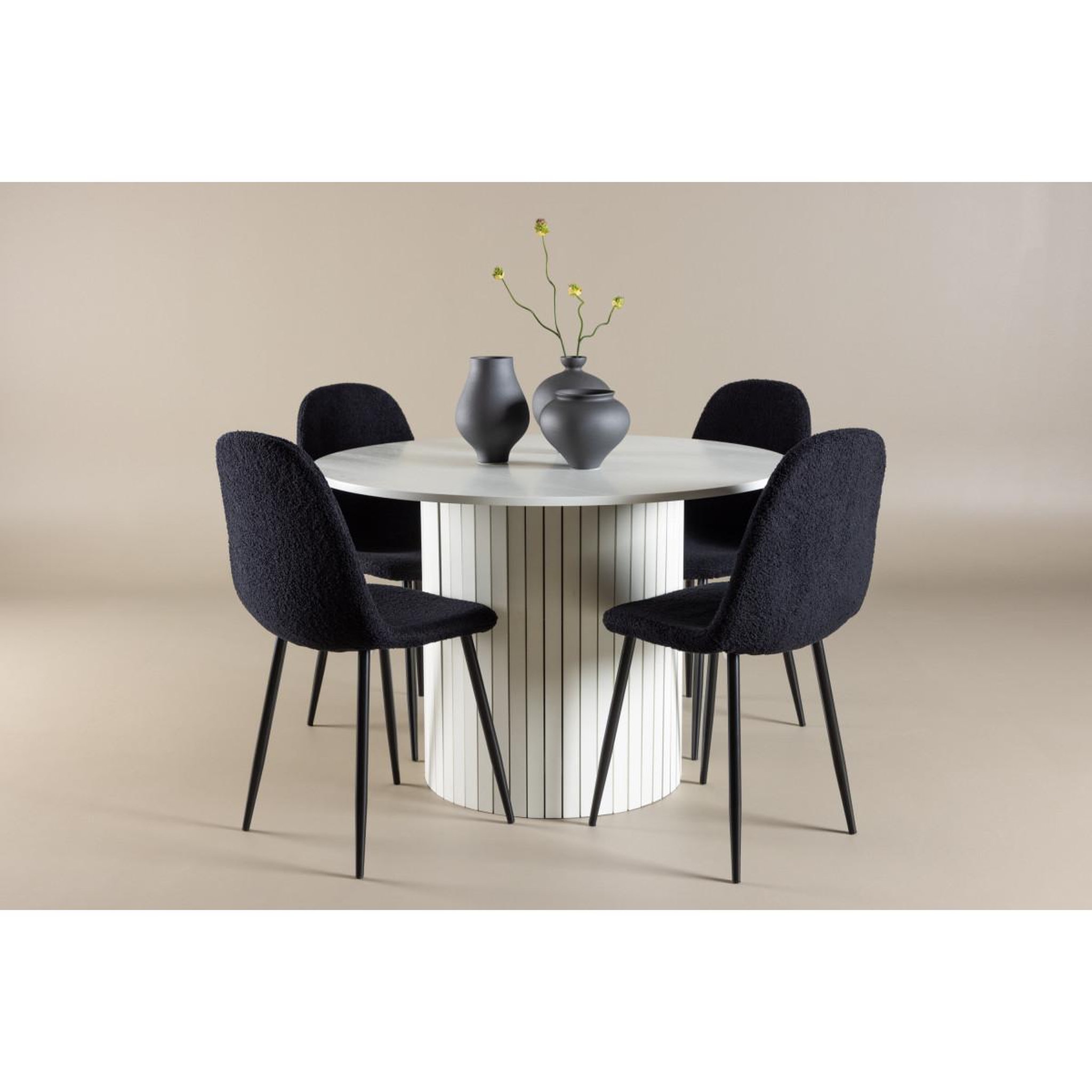 Voir la diapositive 4 : Paris Prix Ensemble table à manger & 4 chaises  haron & polar  110cm blanc & noir