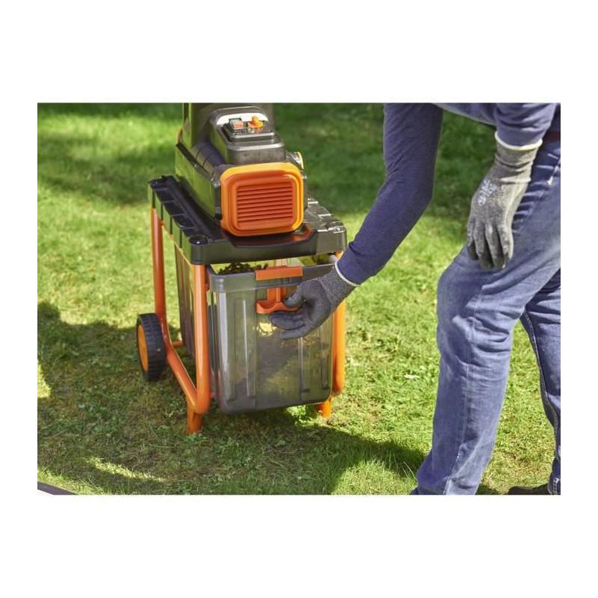 Voir la diapositive 3 : Black et Decker BLACK + DECKER Broyeur de vegetaux electrique 2800W BEGAS5800