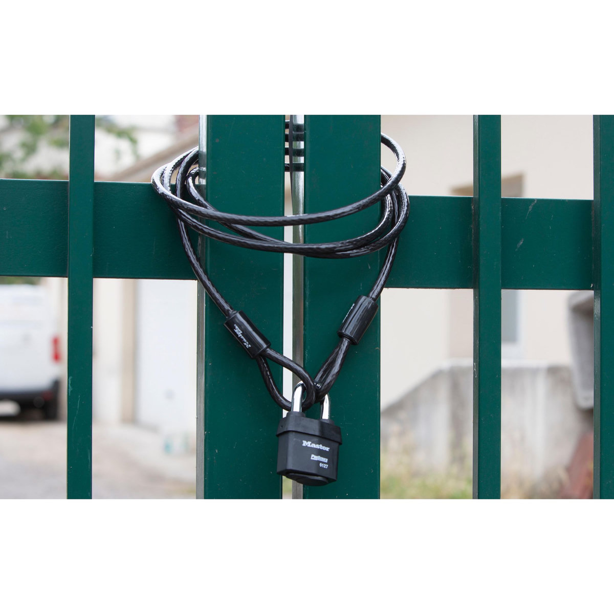 Master lock Cadenas Haute Sécurité Etanche [Extérieur] [Clé] [CEN Insurance Approved] 6127EURD