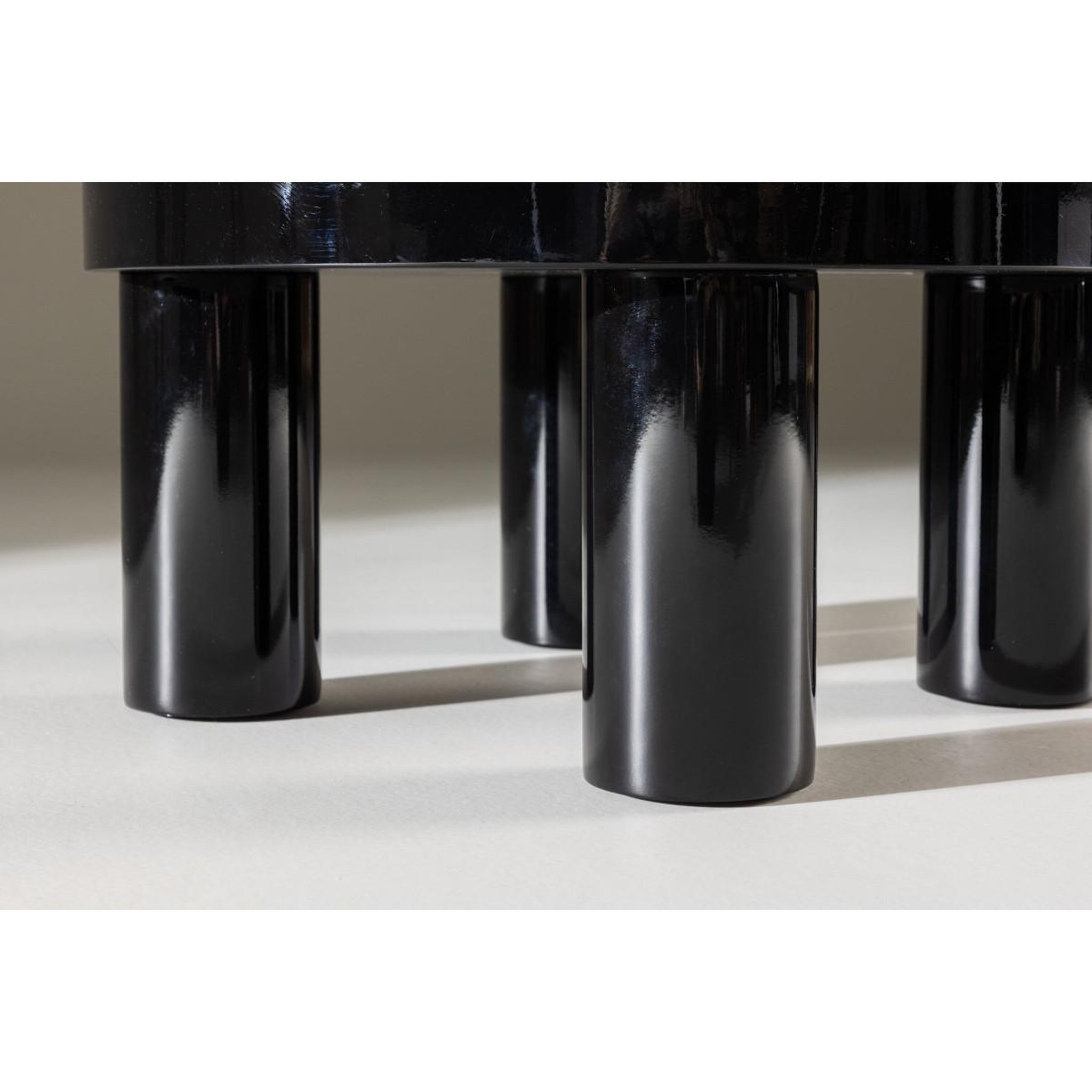 Voir la diapositive 5 : Paris Prix Table basse design  varberg  60cm noir