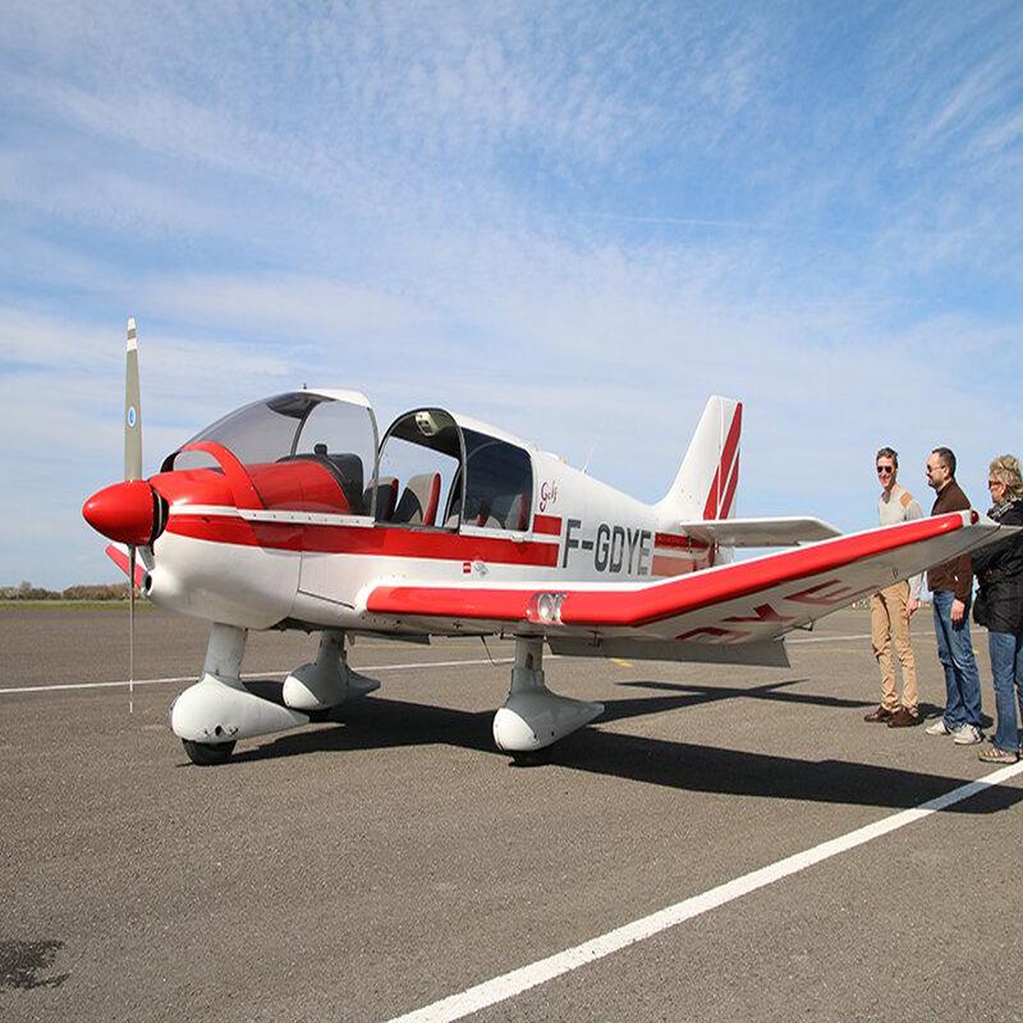 Voir la diapositive 3 : Smartbox Survol de 45 minutes en avion du grand site de france des deux-caps pour 2 - coffret cadeau sport & aventure