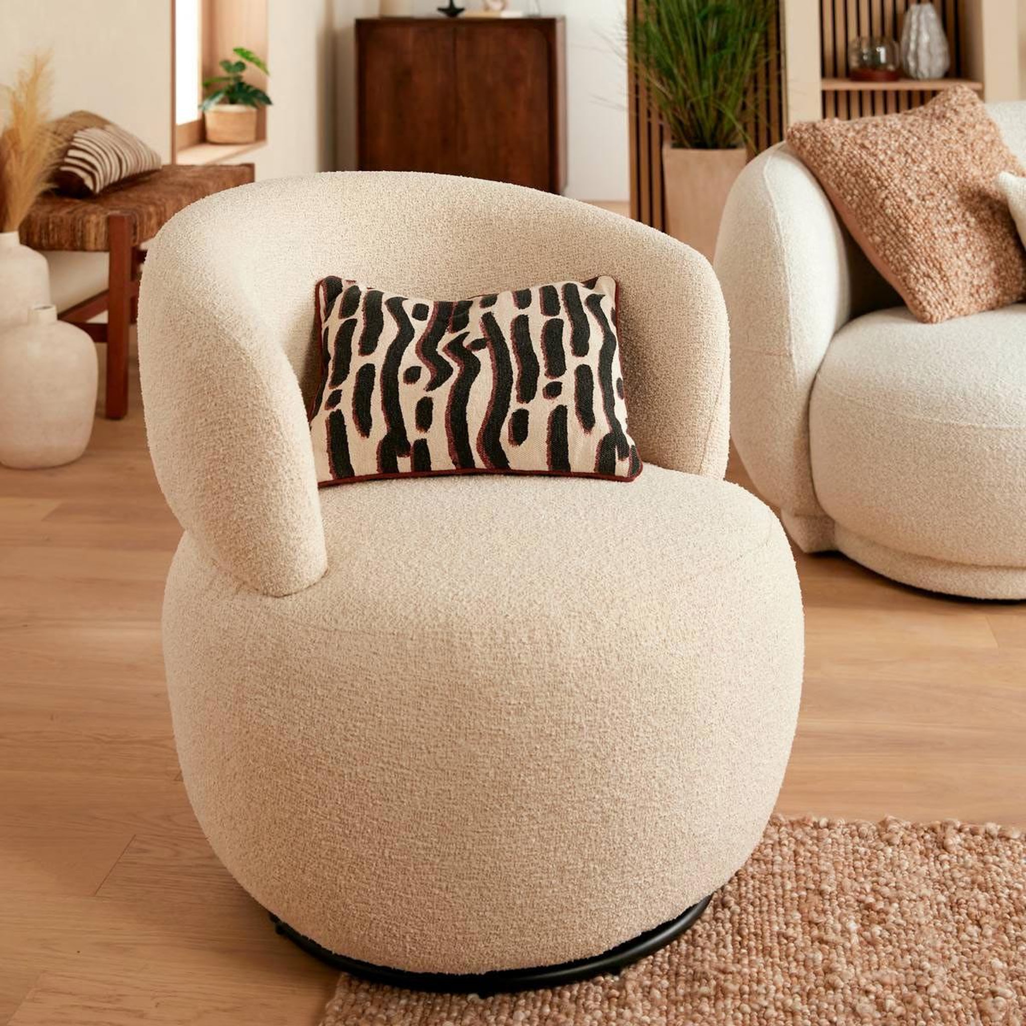 Voir la diapositive 5 : ATMOSPHERA Fauteuil pivotant bouclette  sileo  73cm beige