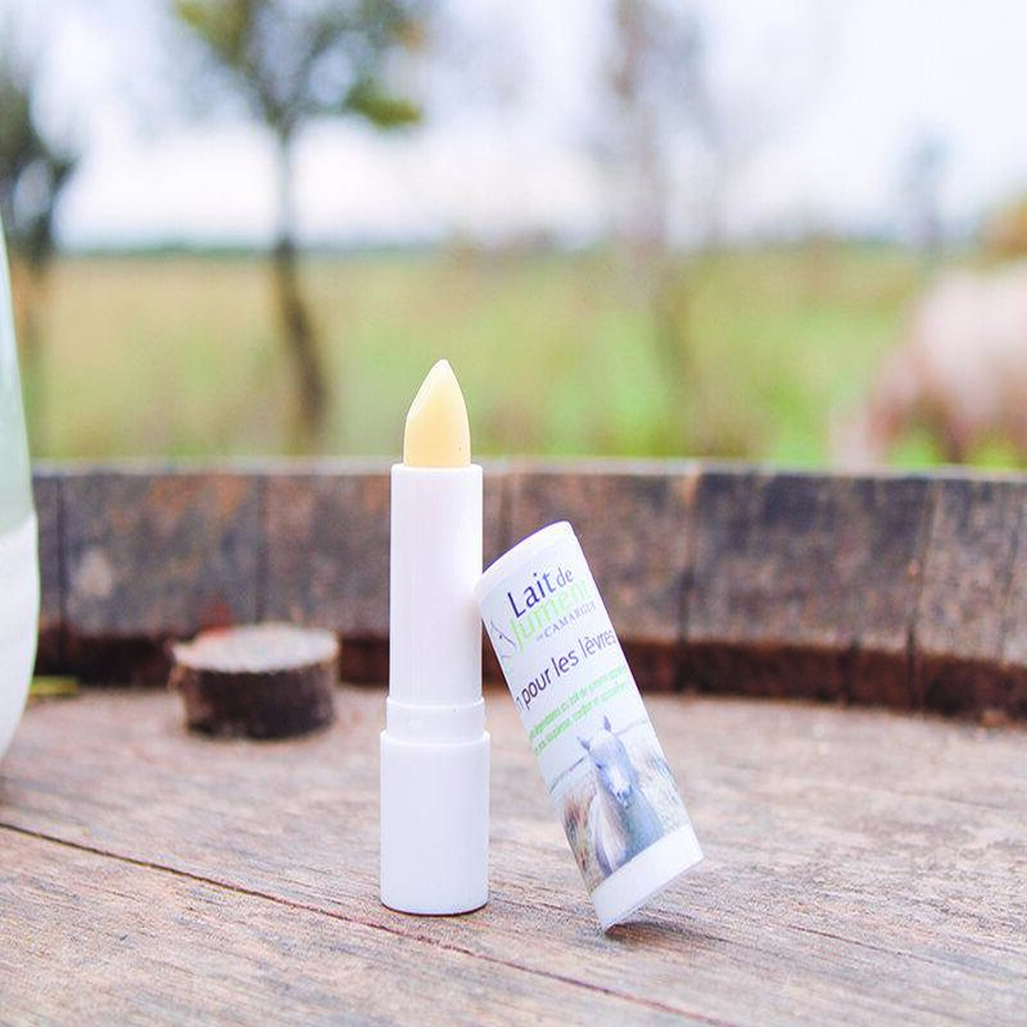 Voir la diapositive 2 : Smartbox Coffret de soins hydratants au lait de jument de Camargue - Coffret Cadeau Sport & Aventure