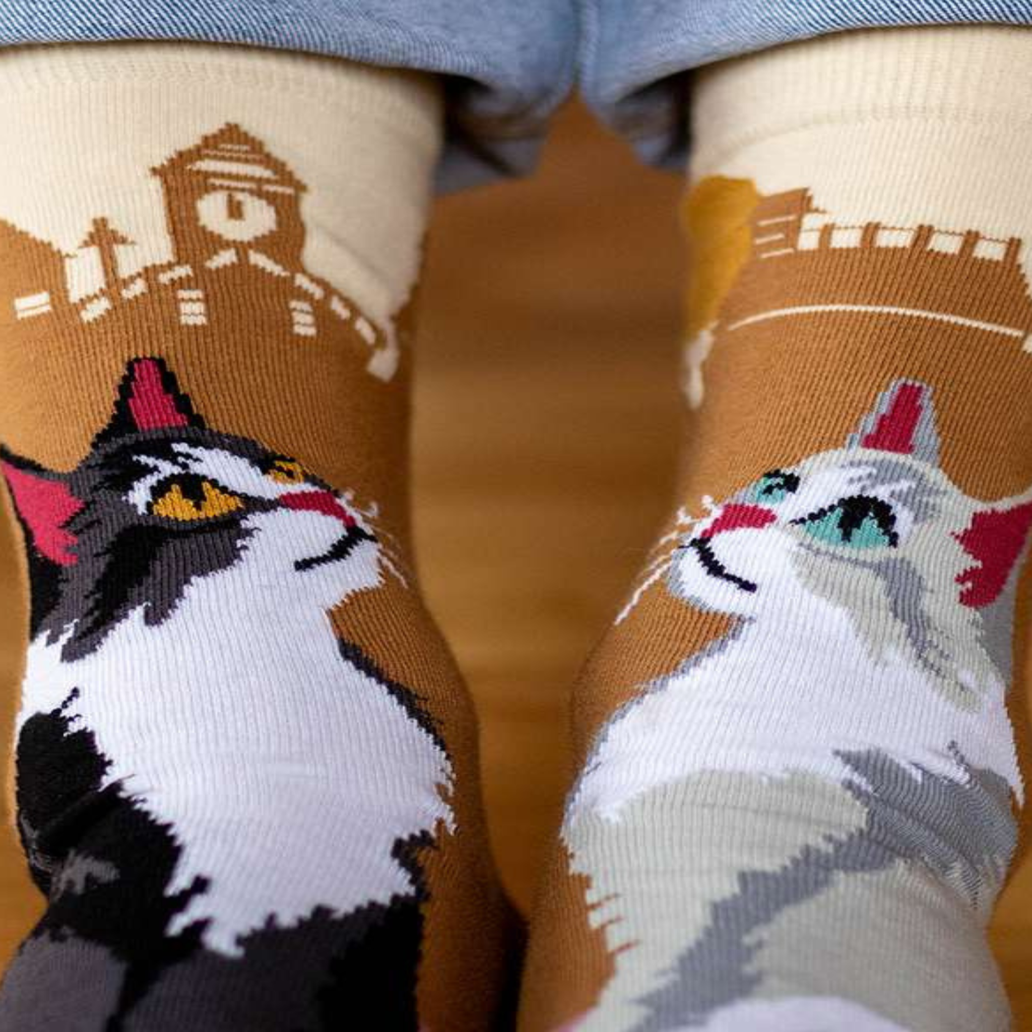 Voir la diapositive 4 : PIRIN HILL Chaussettes arty chats de ville