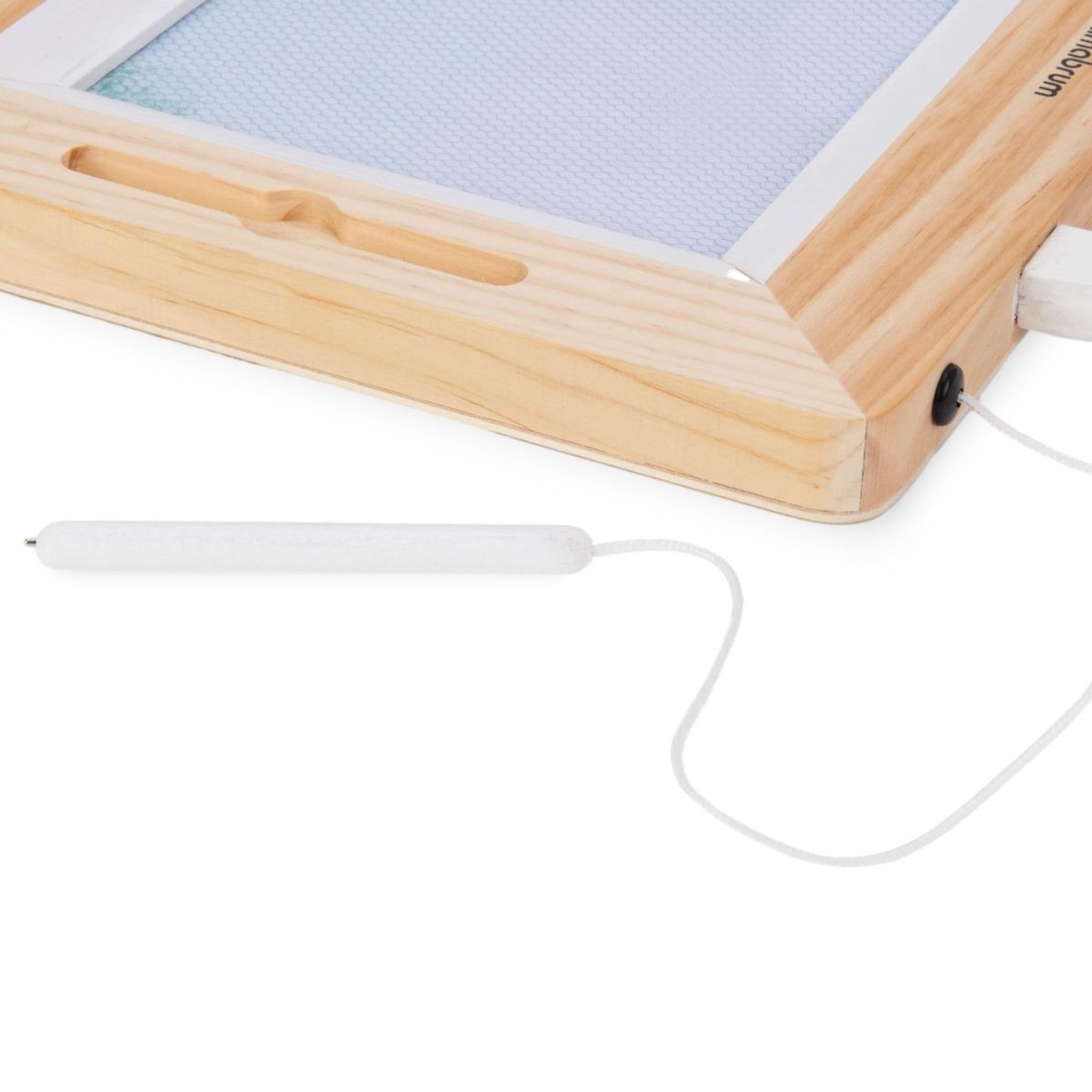 Voir la diapositive 6 : MAMABRUM Ardoise magique en bois pour enfants avec crayon magnétique et 3 tampons