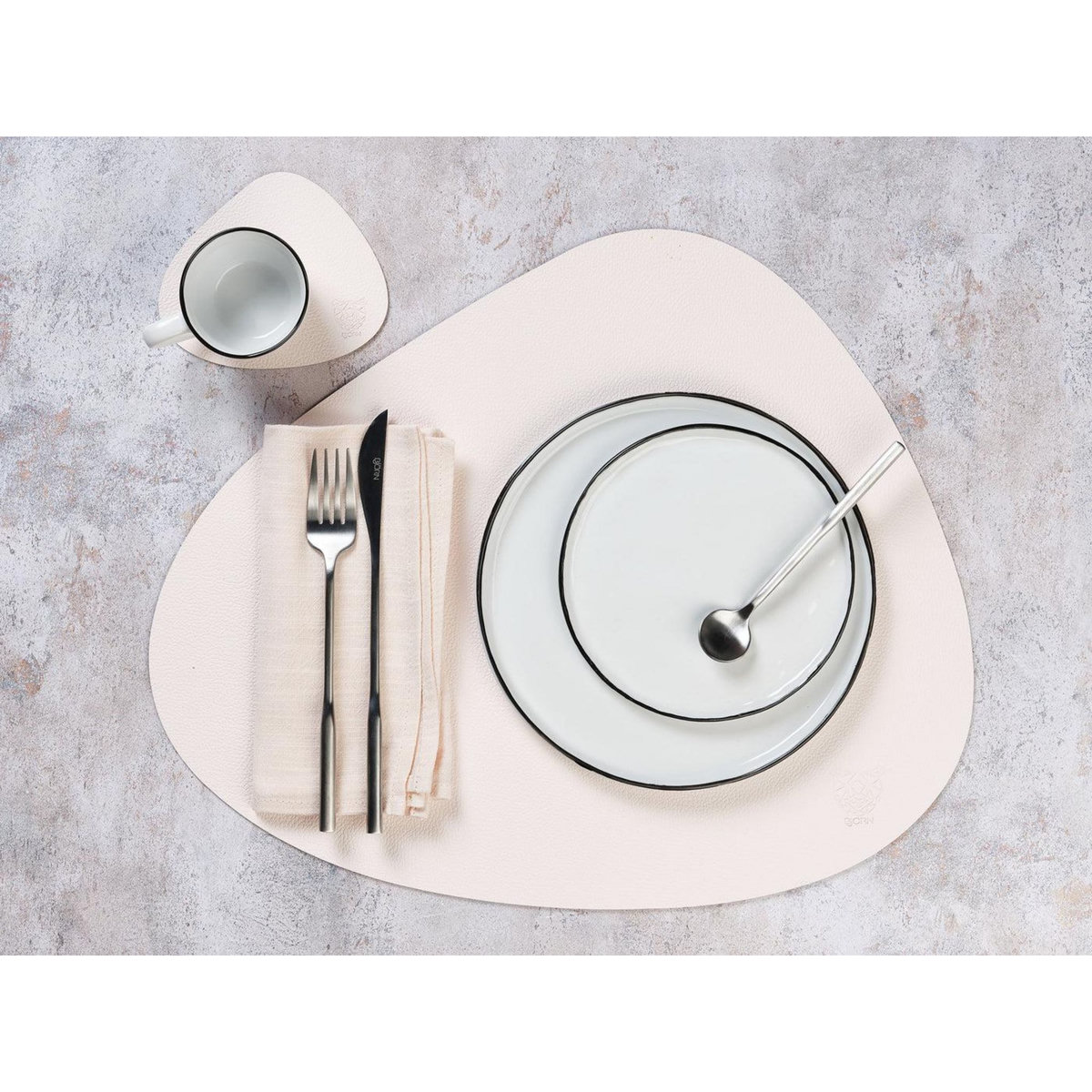 BJORN Sous-verre curve réversible - 6 pièces - Cuir recyclé blanc crème et vert de gris