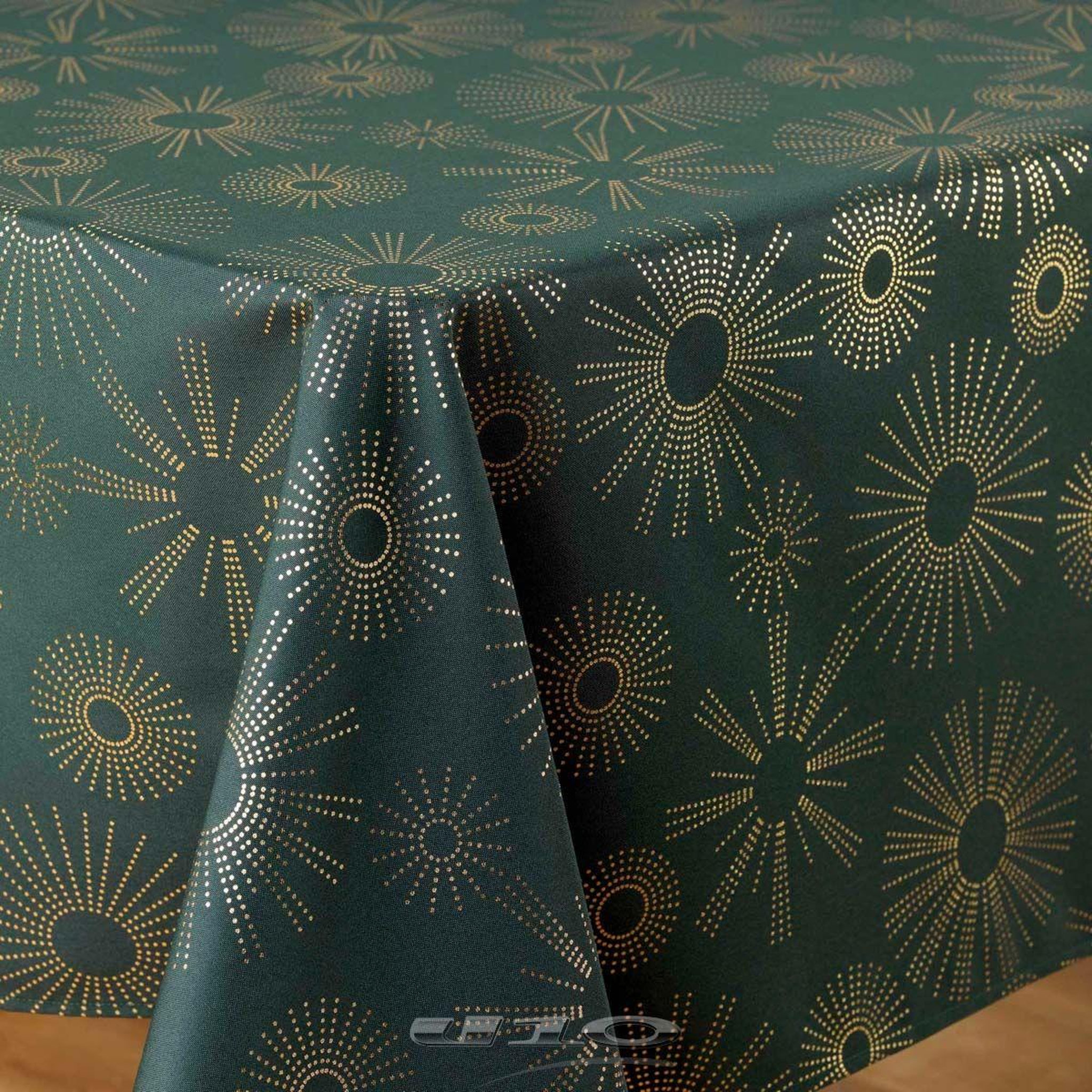 Voir la diapositive 2 : Douceur d'Intérieur Nappe imprimé métallisé  pampille  150x300cm vert & or