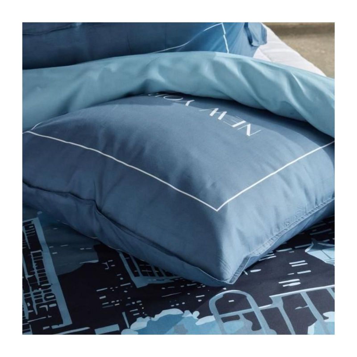 Today Parure de lit - TODAY - JAVA - 2 personnes - 240x220 cm - Coton - Imprimé New York - Bleu
