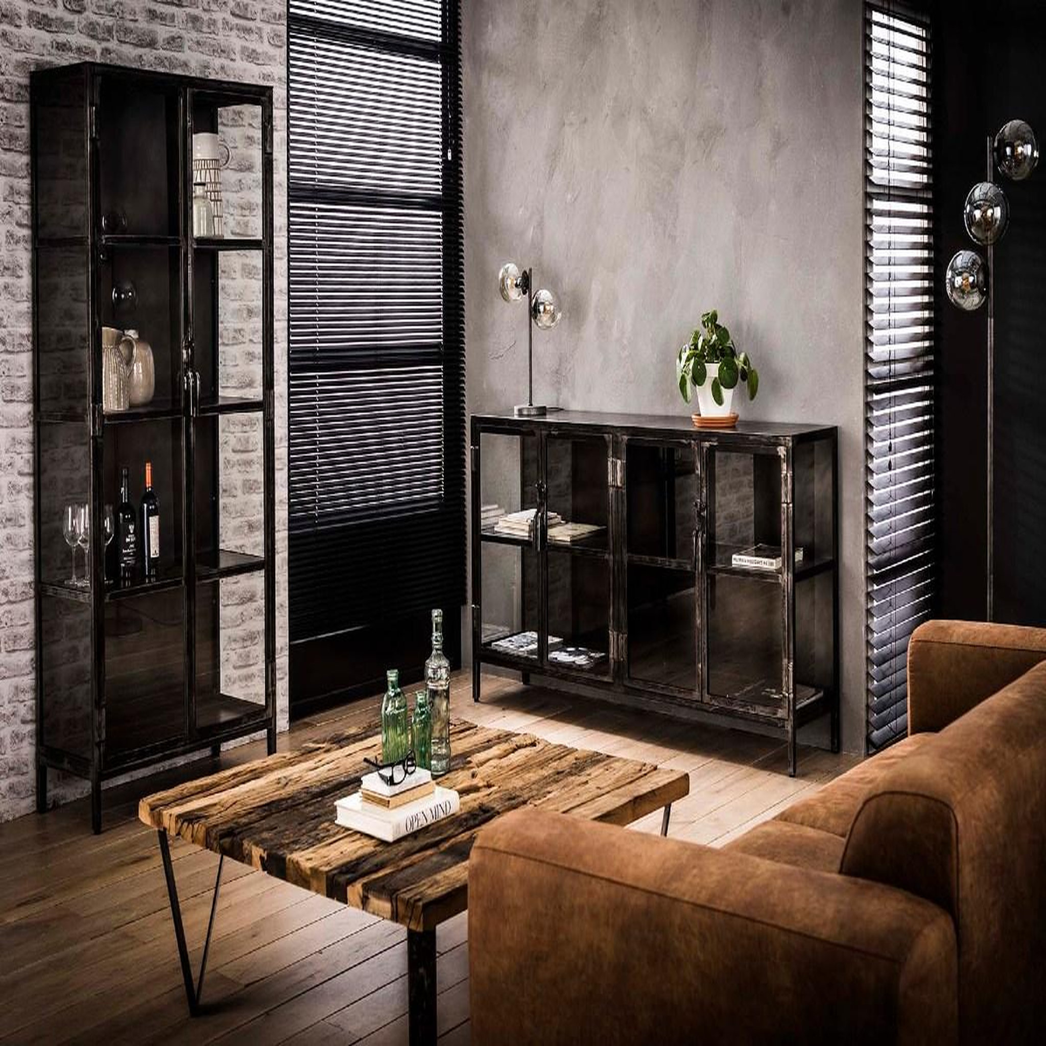 Voir la diapositive 4 : JLC KREATION Buffet bas industriel 180 en métal avec portes vitrées IRON