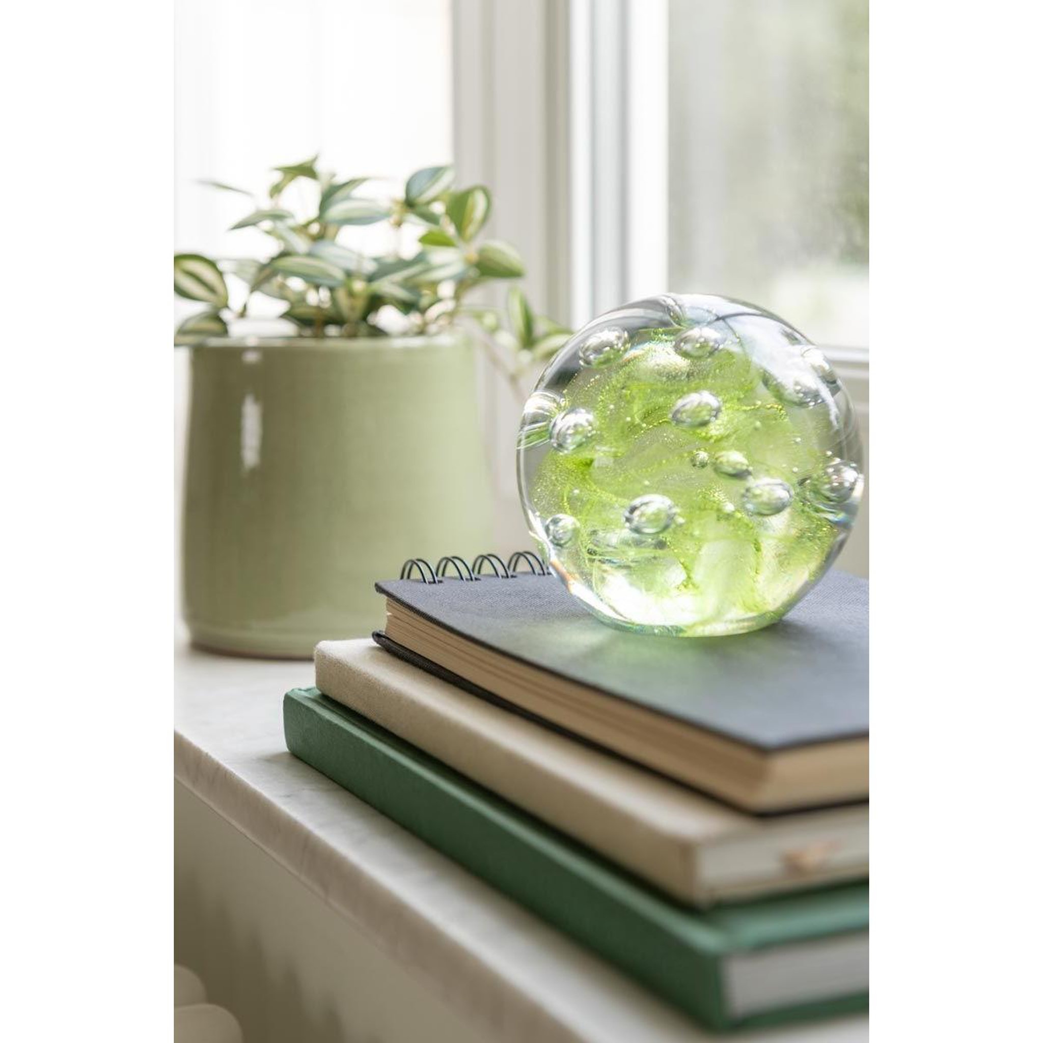 Voir la diapositive 3 : J-LINE Presse-papier déco en verre  bulles  12cm vert