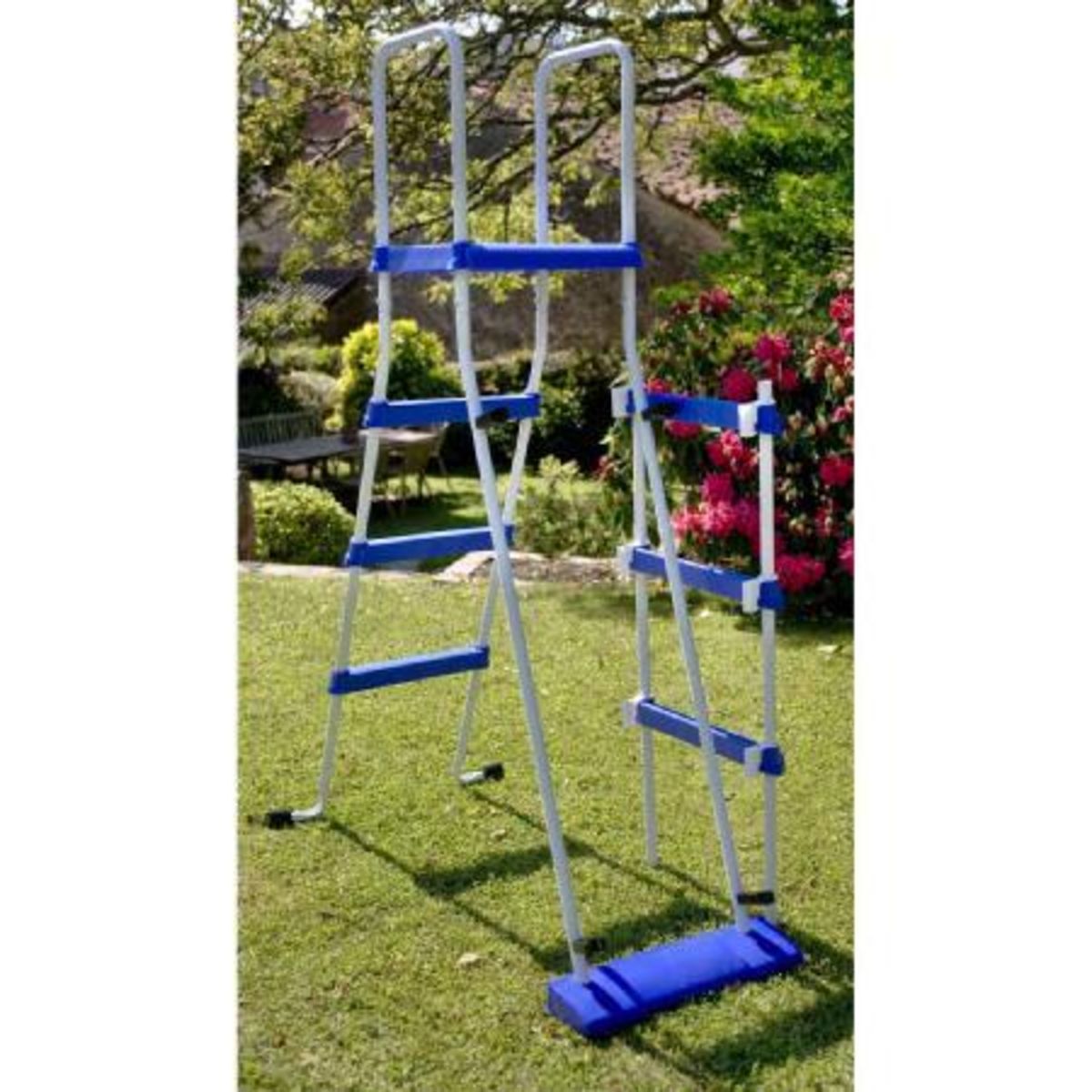 GRE Piscine hors sol acier ovale - Blanche - 8,15 x 4,90 x H 1,32 m - ATLANTIS