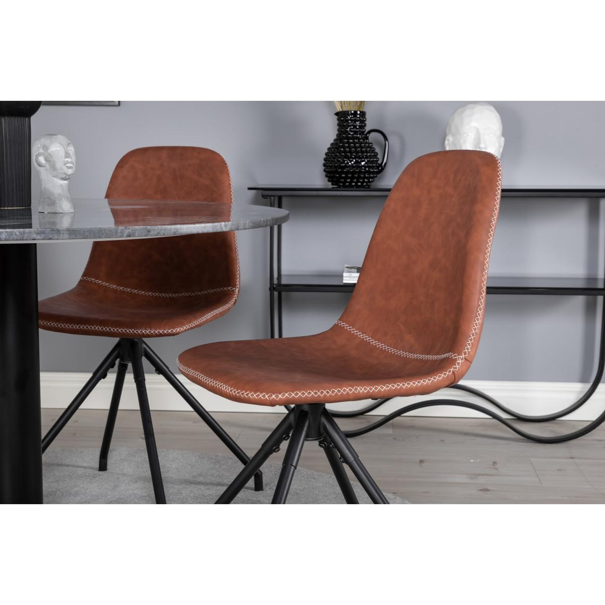 Voir la diapositive 6 : Paris Prix Ensemble Table à Manger & 4 Chaises  Estelle I & Polar I  106cm Gris Foncé & Marron