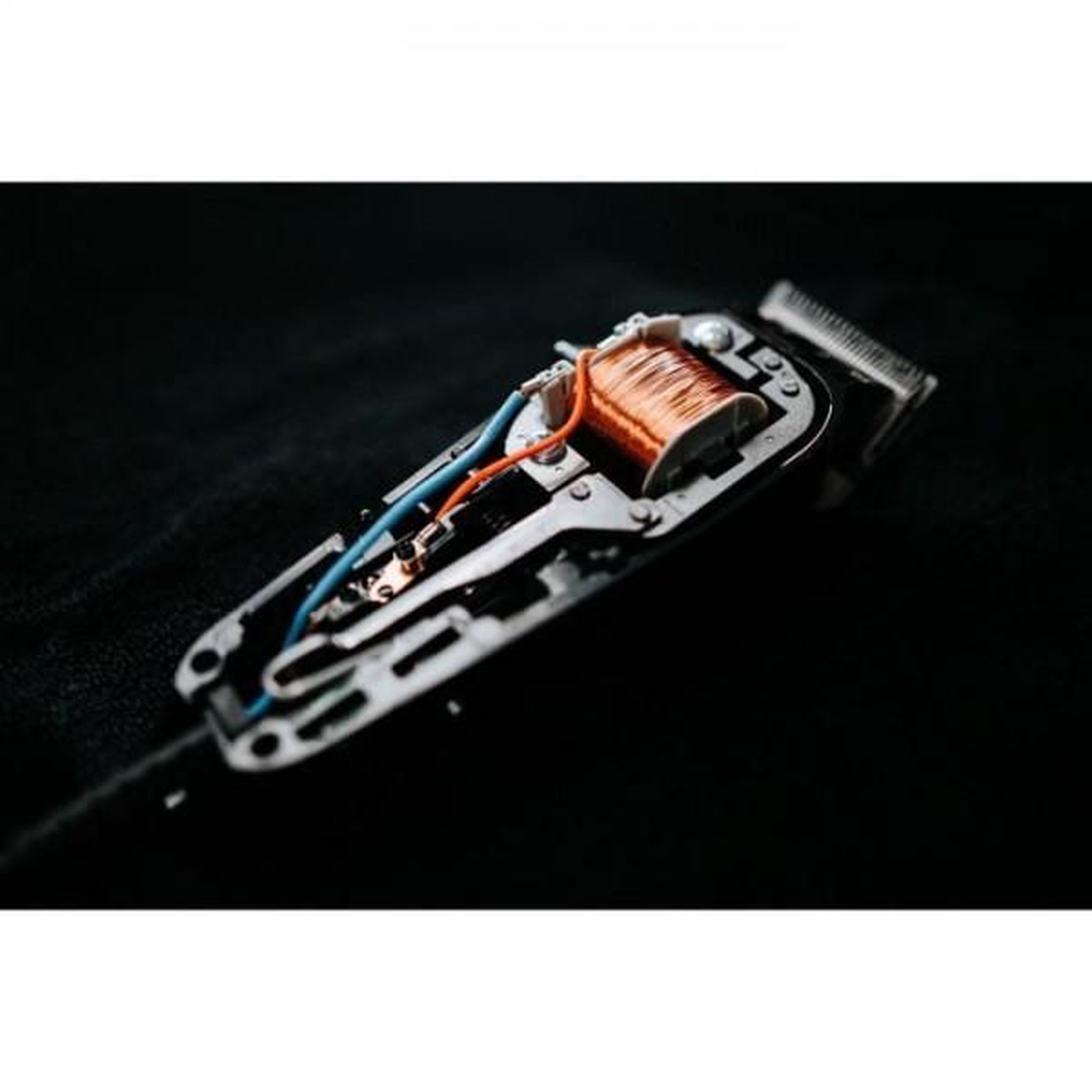 Voir la diapositive 4 : WAHL Tondeuse a Cheveux  secteur - WAHL - ELITE PRO - 230 V - 10 sabots - Noir