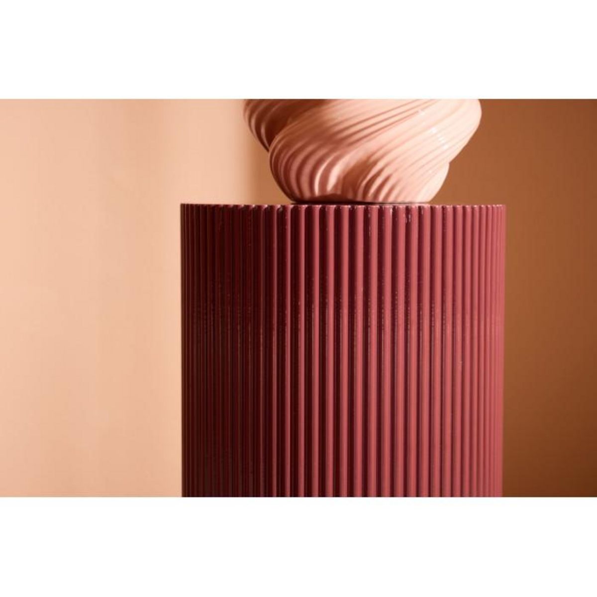 Paris Prix Table d'Appoint Nervurée  Lenox  50cm Bordeaux