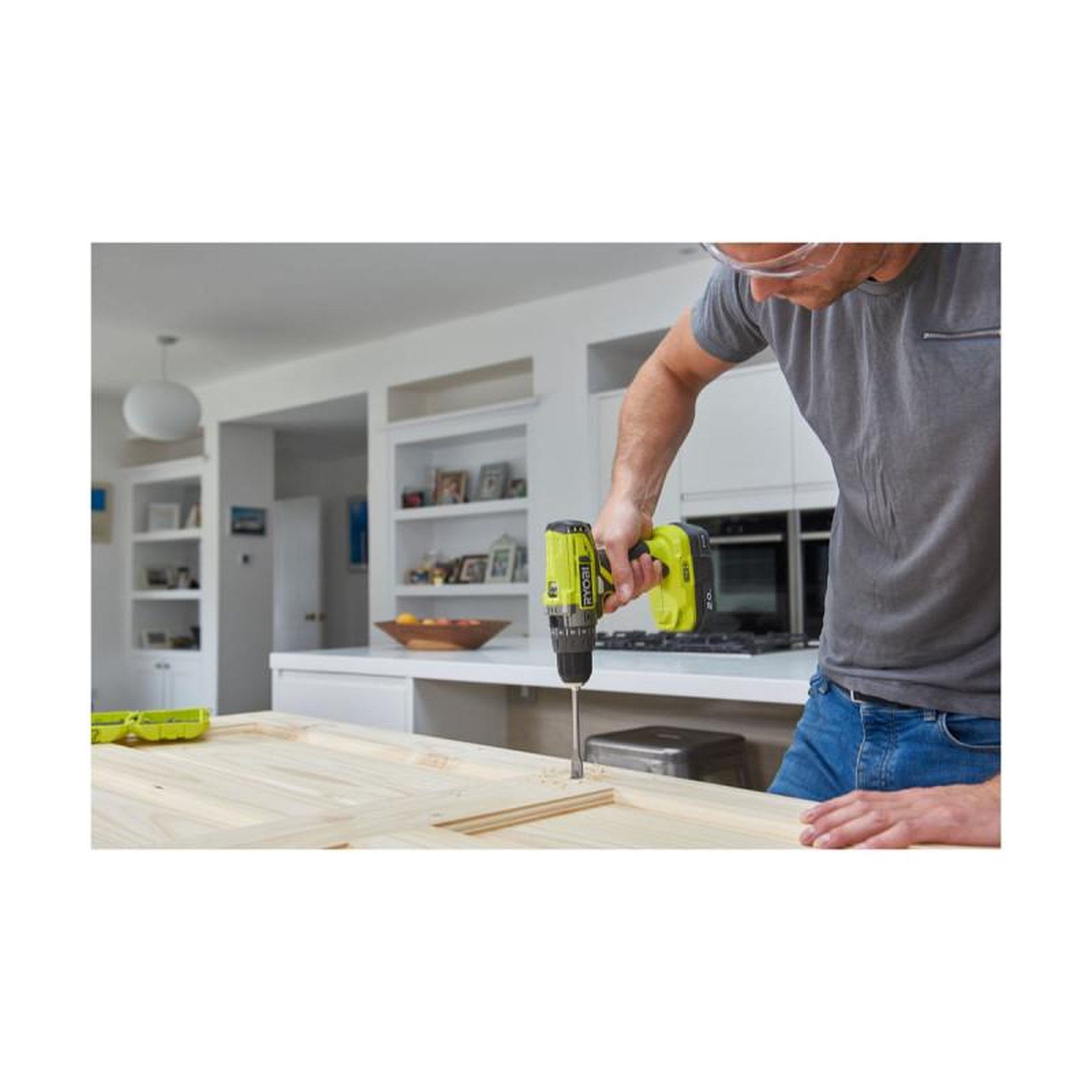 Voir la diapositive 4 : Ryobi Perceuse-visseuse à percussion RYOBI - R18PD2-242S - 18V One+ - 2 Batteries 4.0Ah et 2.0Ah - 1 Char