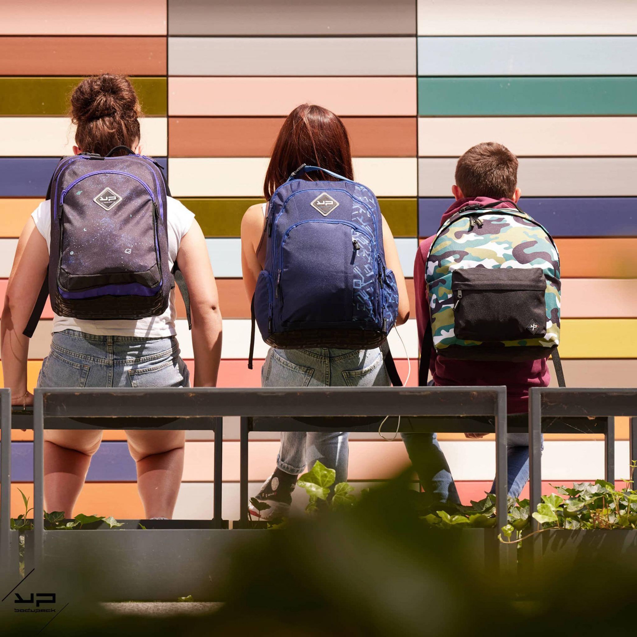 Voir la diapositive 2 : BODYPACK BODYPACK Sac à dos recyclé Ordi USB Typo