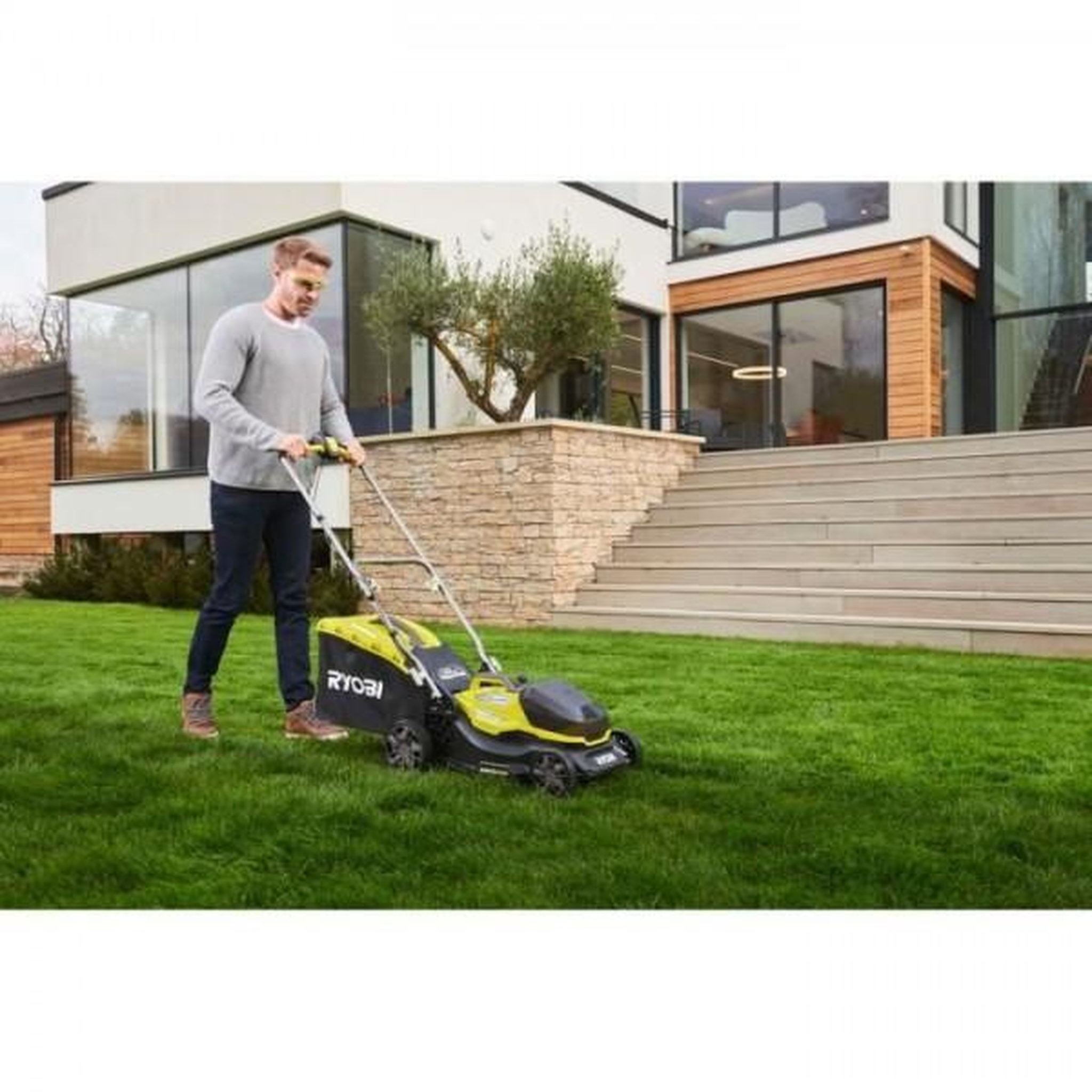 Voir la diapositive 3 : Ryobi Tondeuse a gazon ryobi -   poussée 18v one+ - brushless - ø coupe 37 cm - ramassage et mulching + batterie 5,0 ah & chargeur - ry18lmx37