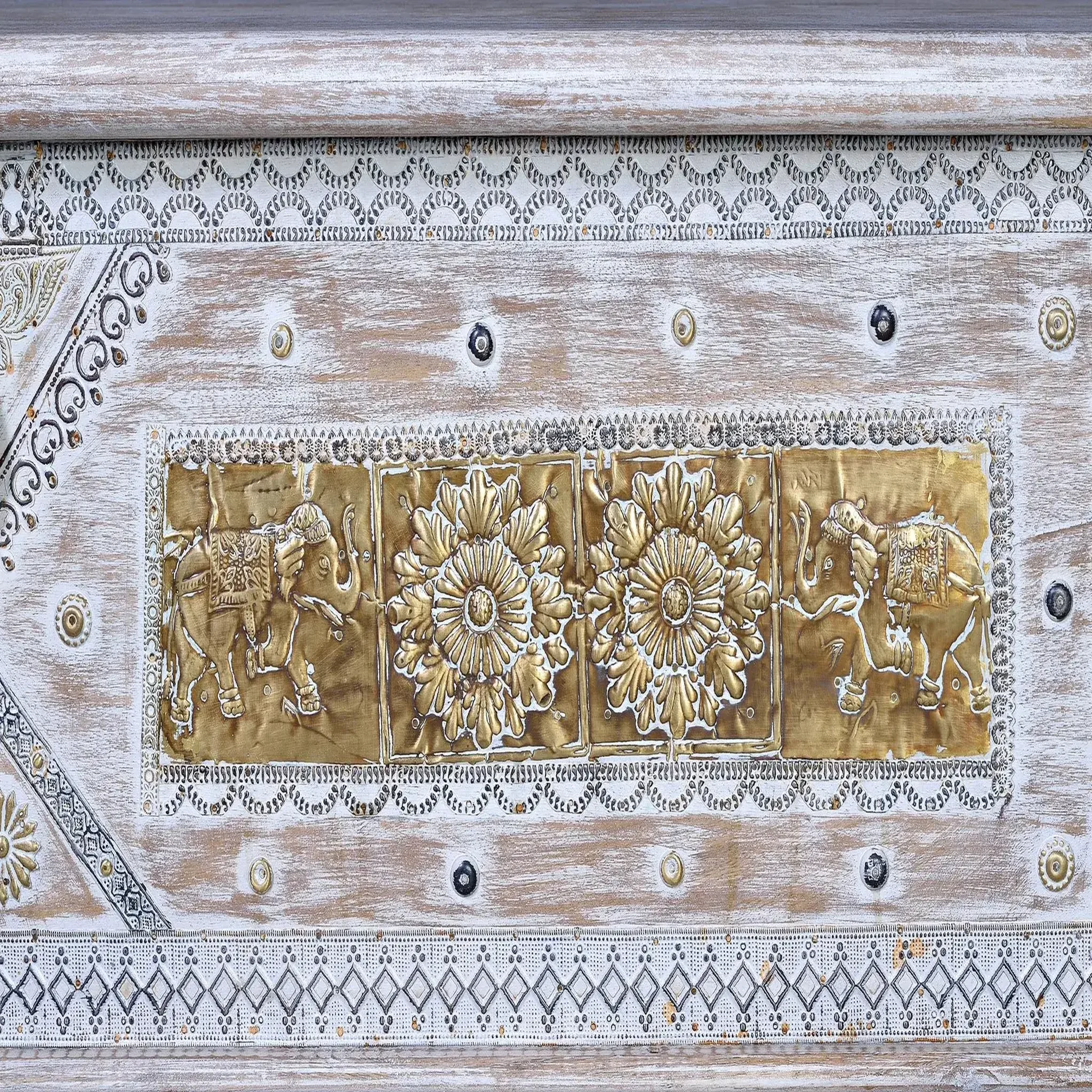 Voir la diapositive 3 : GINER Y COLOMER SL Coffre en bois de manguier 145 cm style ethnique vintage