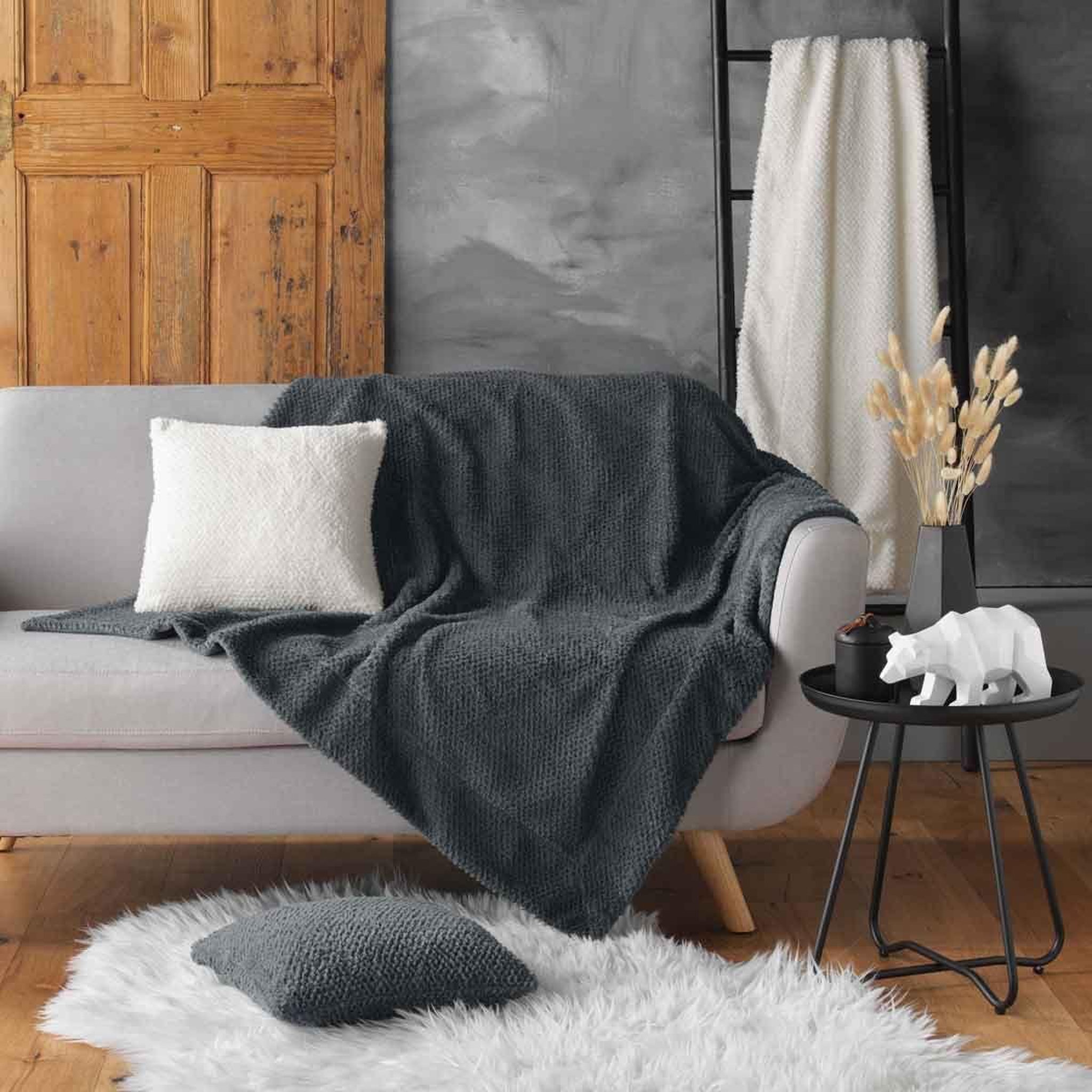 Voir la diapositive 4 : Douceur d'Intérieur Plaid imitation fourrure  icerberg  180x220cm anthracite