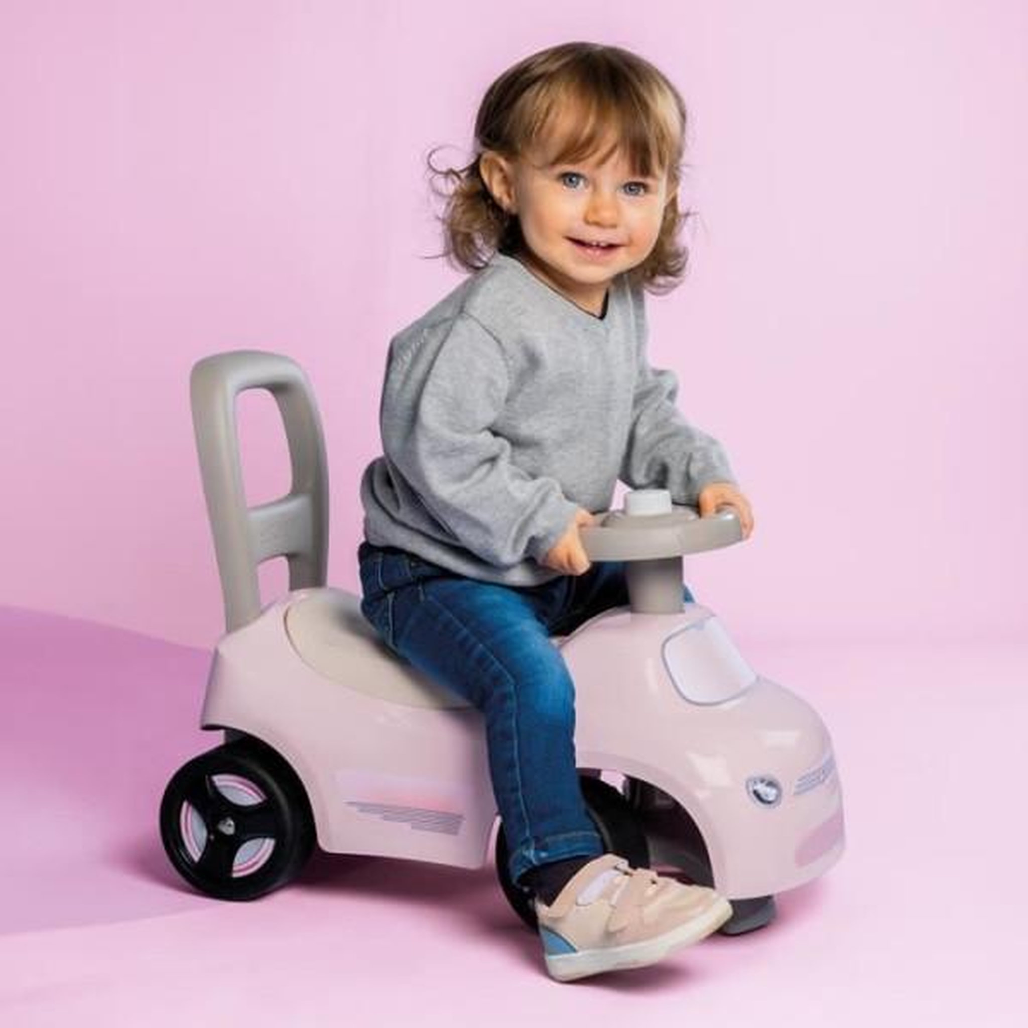 Voir la diapositive 3 : SMOBY Porteur trotteur smoby -  enfant 2 en 1 - auto rose - coffre sous la selle + klaxon - des 10 mois - fabrication française