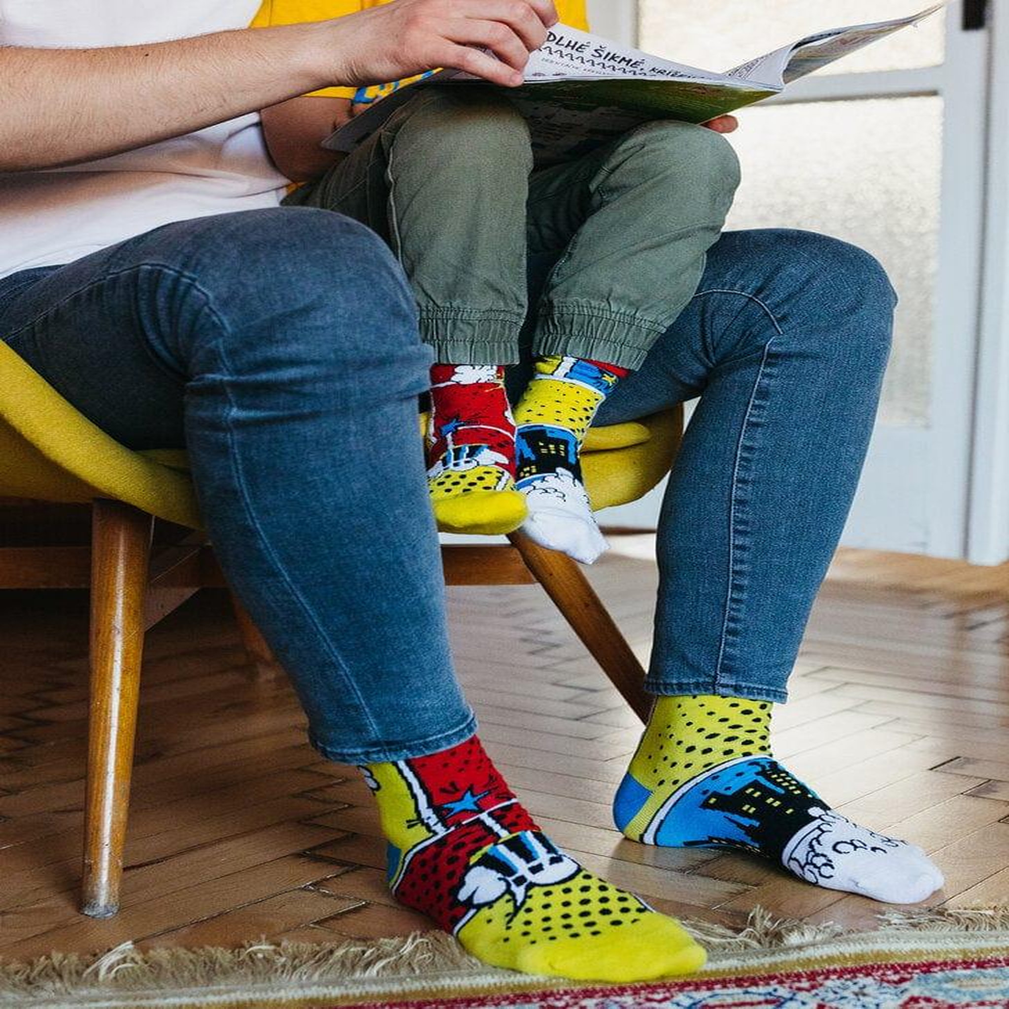 Voir la diapositive 4 : DEDOLES Chaussettes bandes dessinées