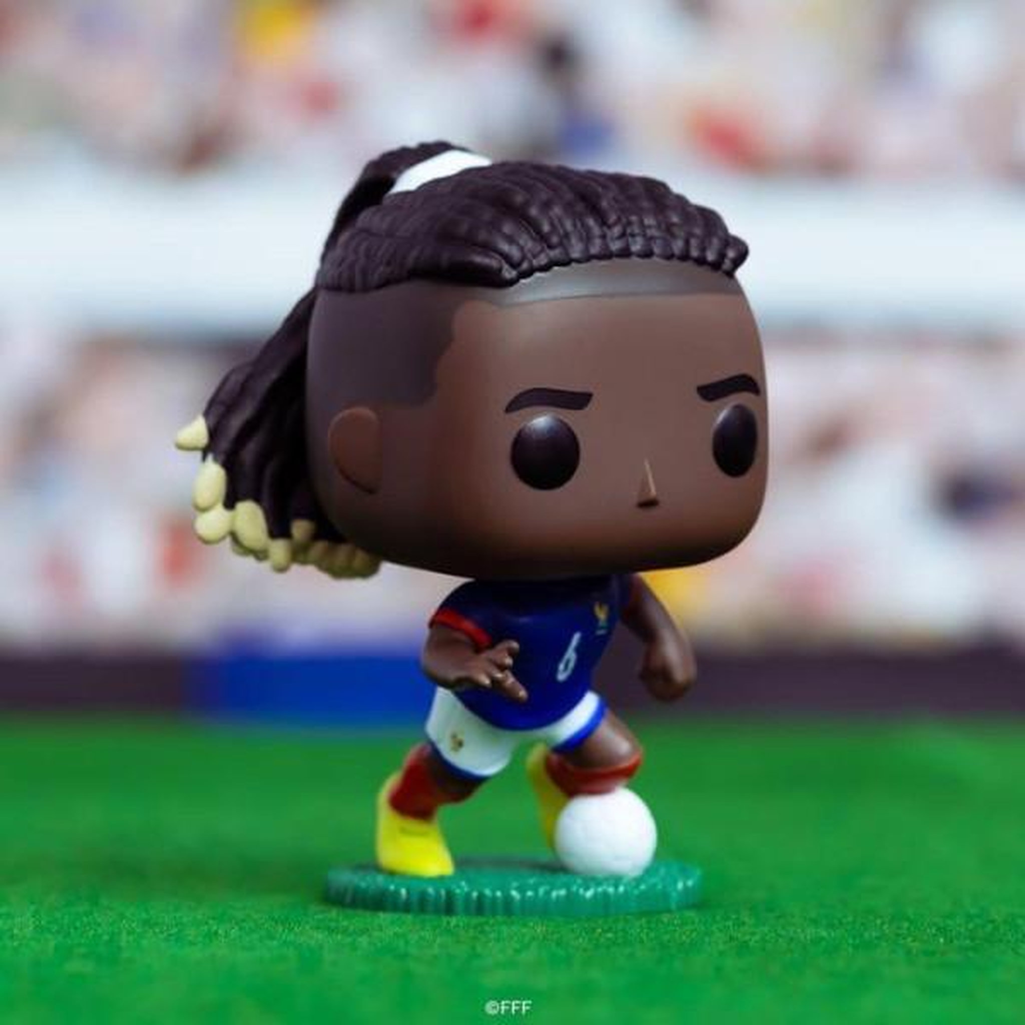 Voir la diapositive 3 : Funko Figurine funko pop! - football france - eduardo camavinga - vinyle officielle