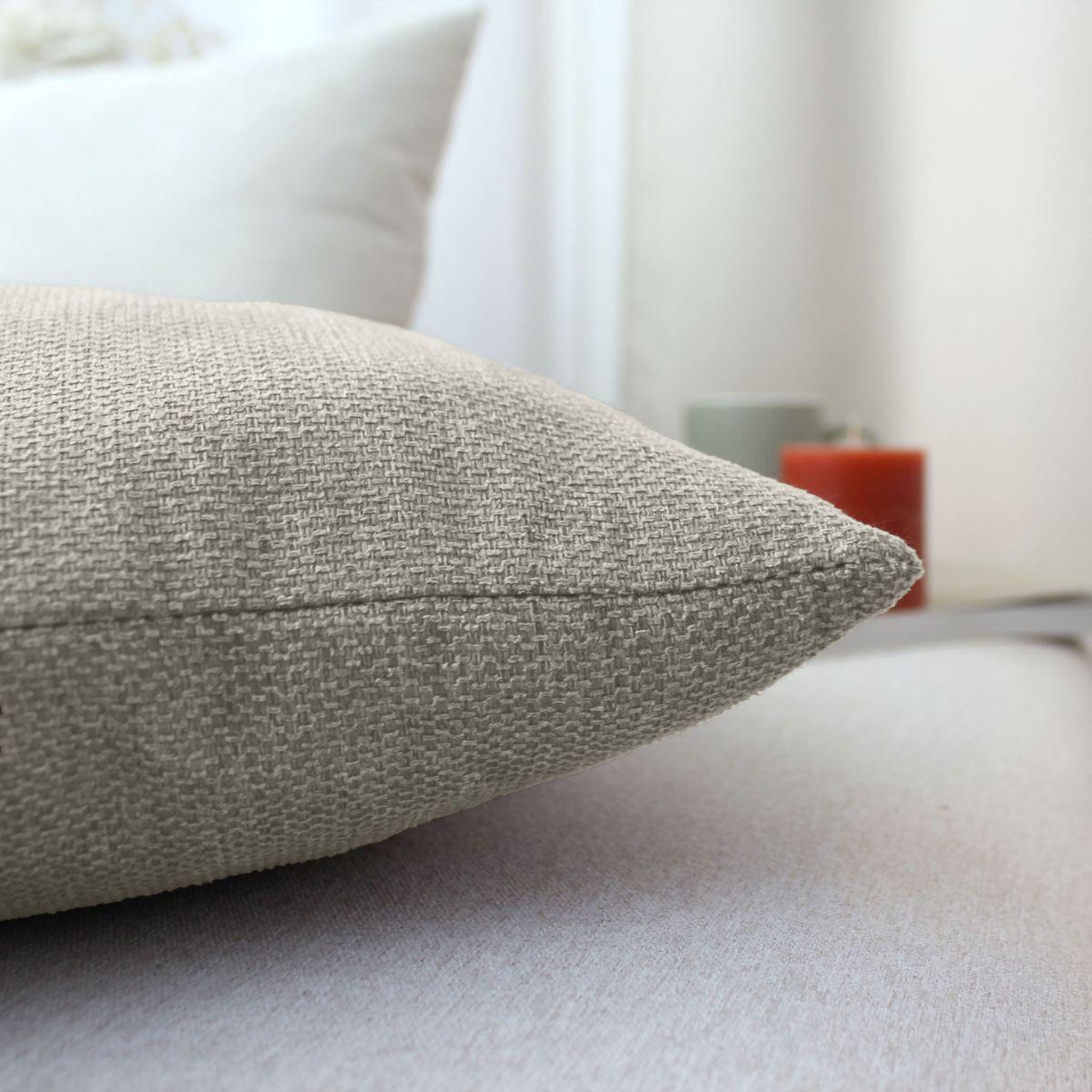 Voir la diapositive 2 : ENJOY HOME Coussin déco en velours  lagarta  40x40cm naturel