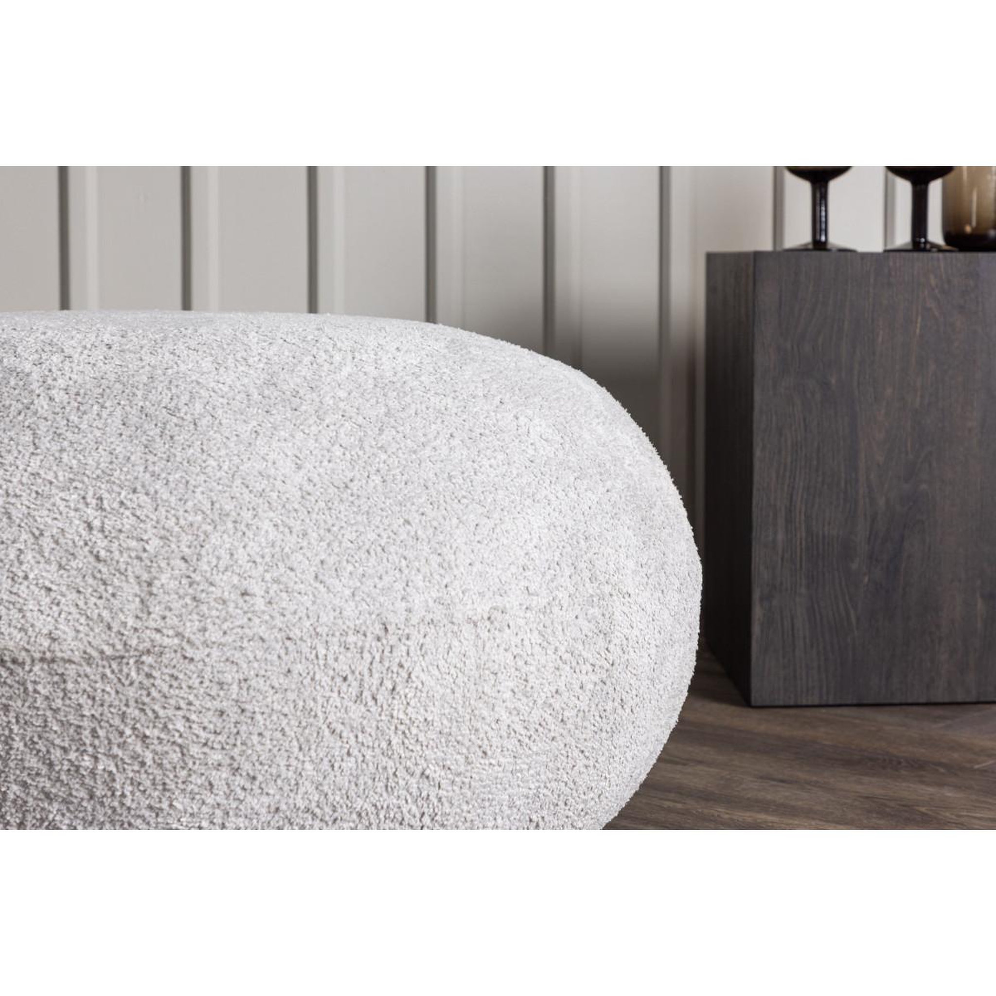 Voir la diapositive 4 : Paris Prix Pouf rond bouclette  bologna  74cm gris clair