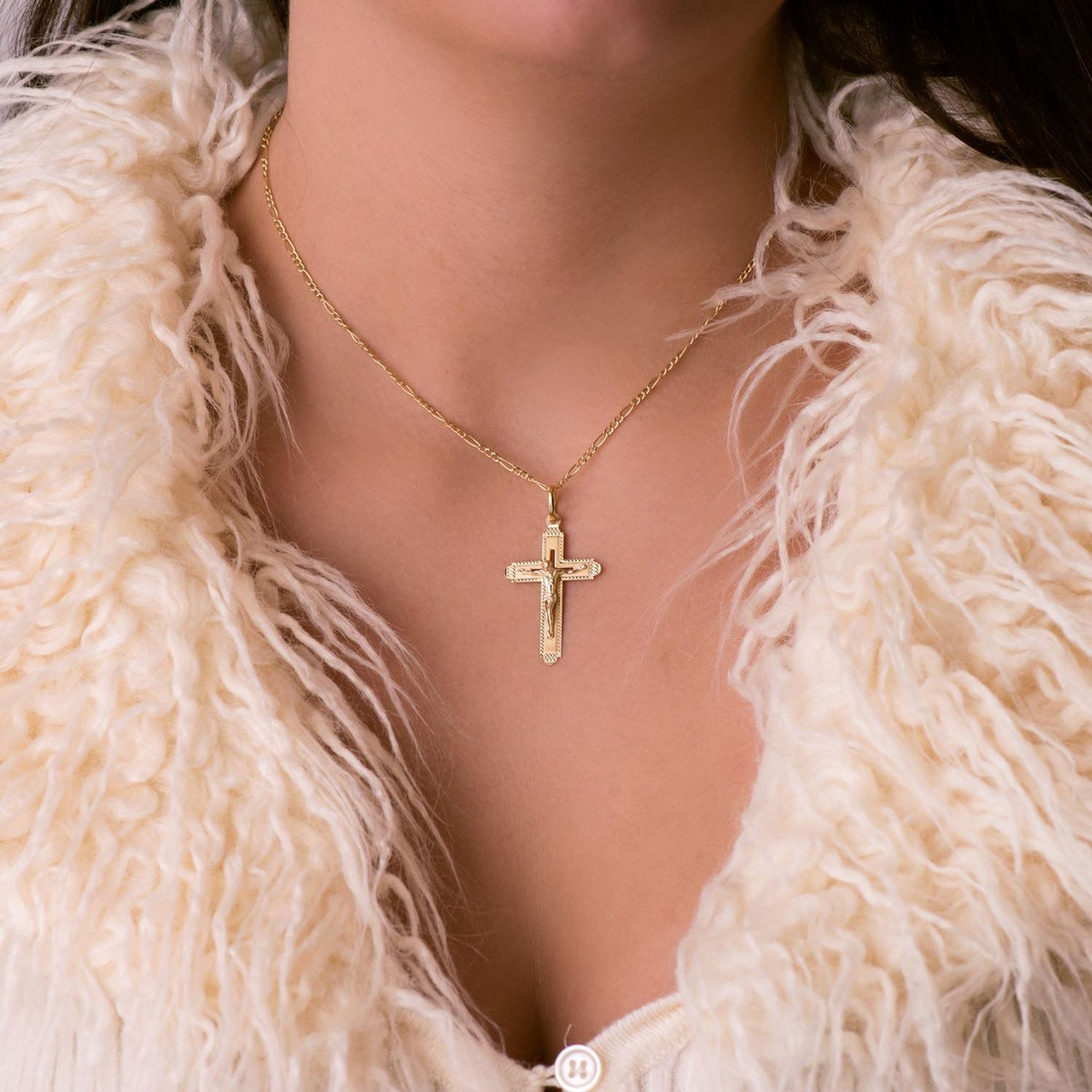 L'ATELIER D'AZUR Pendentif  - Médaille Christ sur la Croix Or 18 Carats 750 Jaune - Chaine Offerte