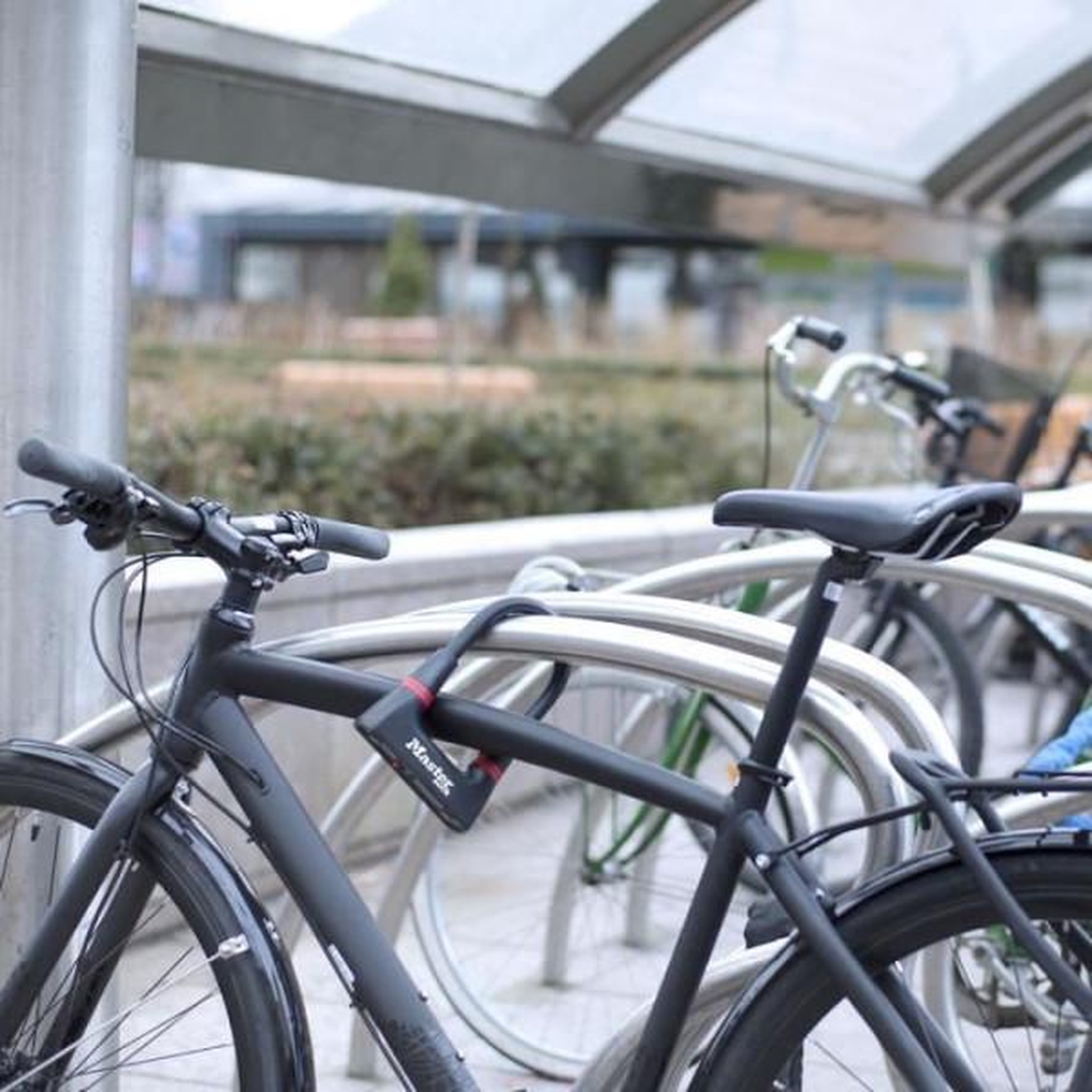 Voir la diapositive 4 : Master lock Antivol en U MASTER LOCK - Mini U - Acier cémenté - Protection contre crochetage - Vélo loisir