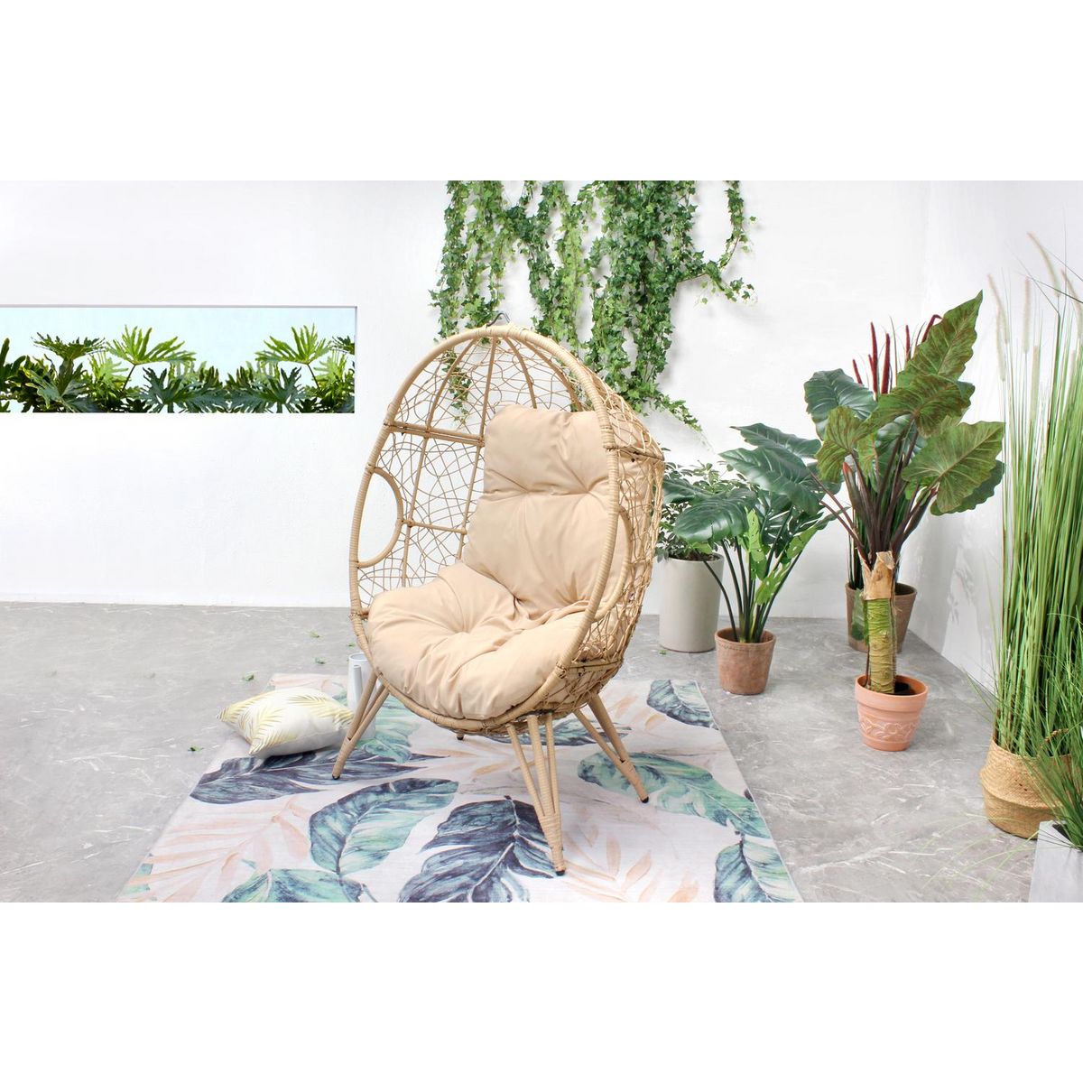 CONCEPT USINE Fauteuil œuf sur pied en résine beige effet rotin JANE