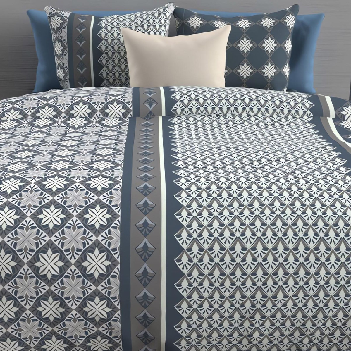 SOLEIL D'OCRE Parure housse de couette en coton 57 fils/cm2 240x220 cm LISBONNE bleu orage, par Soleil d'Ocre