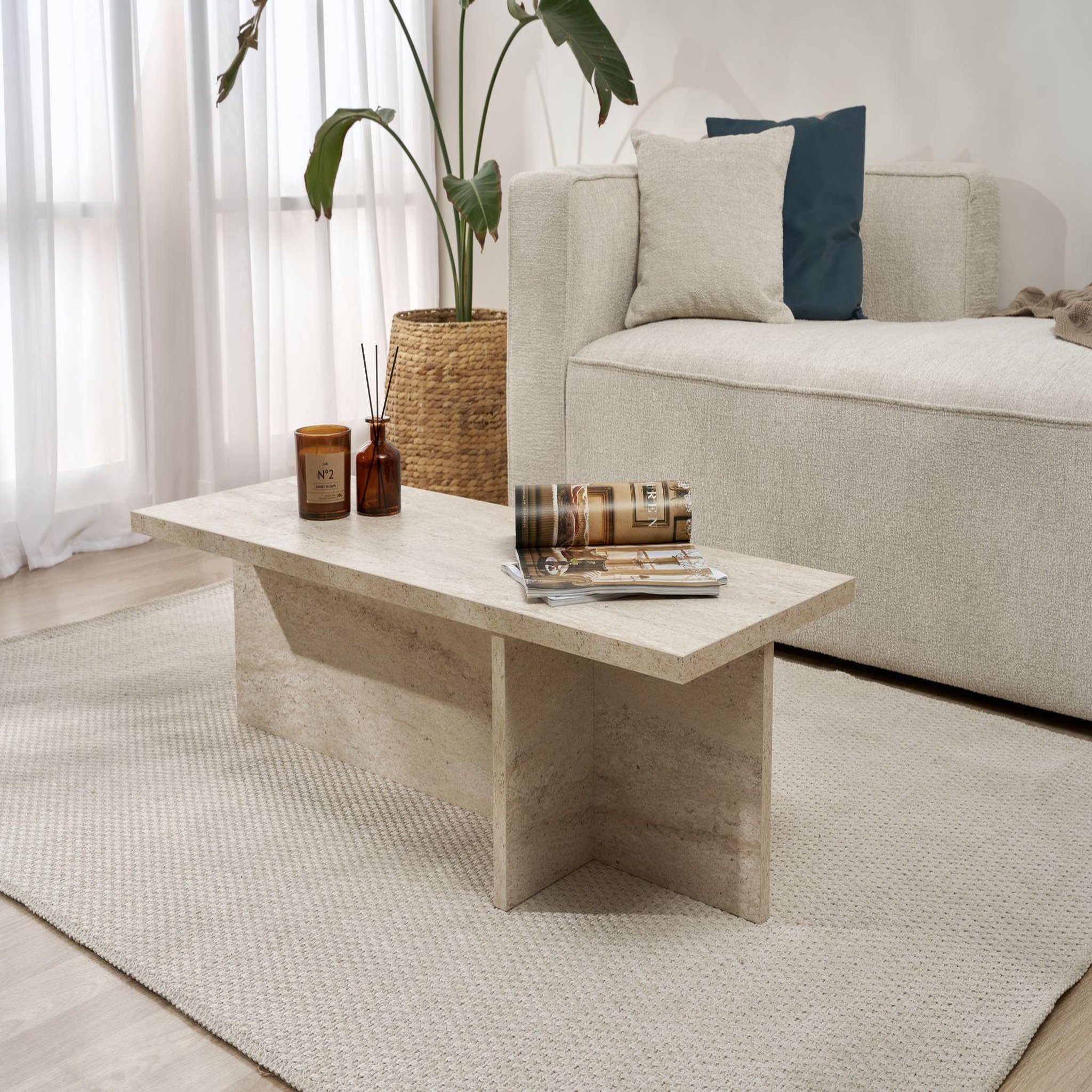 Voir la diapositive 3 : Habitat et Jardin Table basse en bois  harbor  - 120 x 45 x 30 cm - travertin