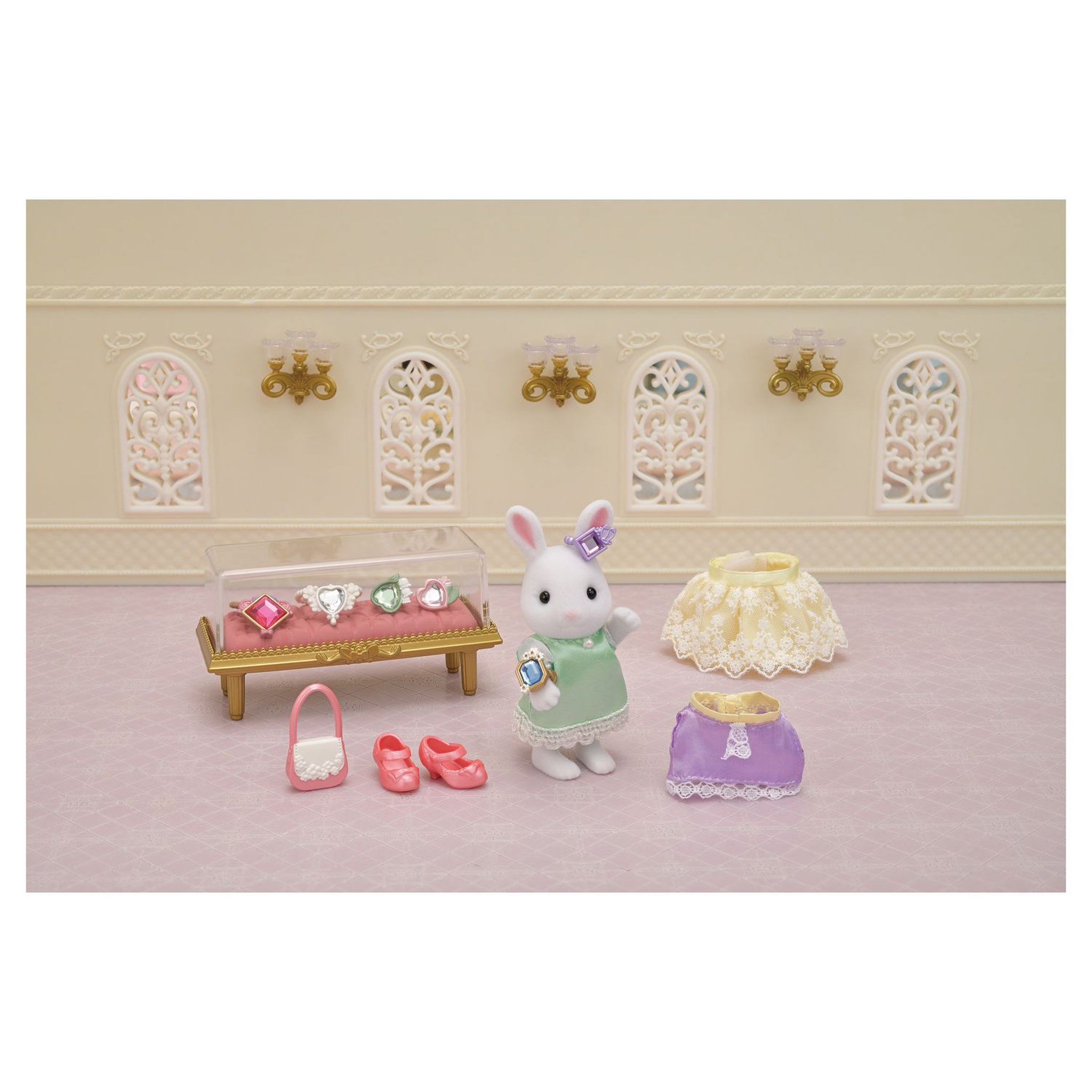 Voir la diapositive 4 : Epoch d'Enfance 5647 La valisette de mode et grande s&oelig;ur lapin neige - Sylvanian Families