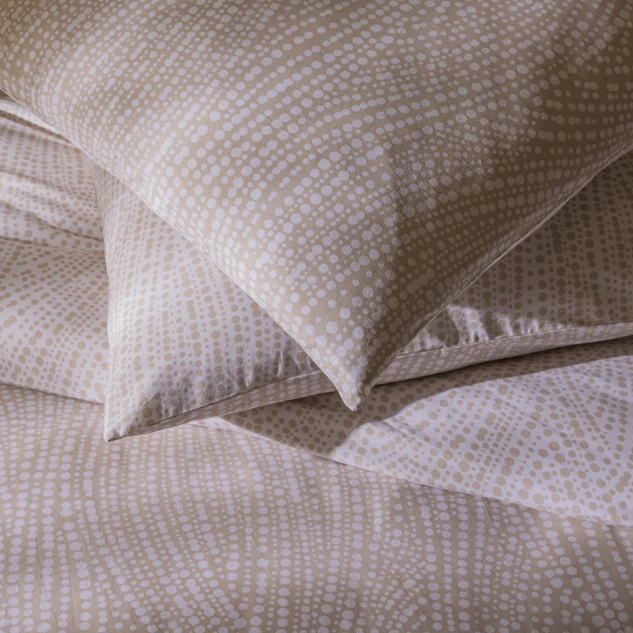 Voir la diapositive 2 : FUTURE HOME Parure de lit 2 personnes en coton 57 fils imprimé beige