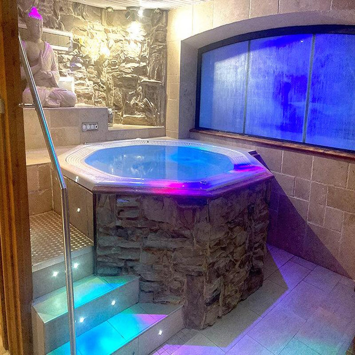 Smartbox 3 jours en chambre privilège dans un hôtel avec accès à l'espace bien-être près d'Embrun - Coffret Cadeau Séjour