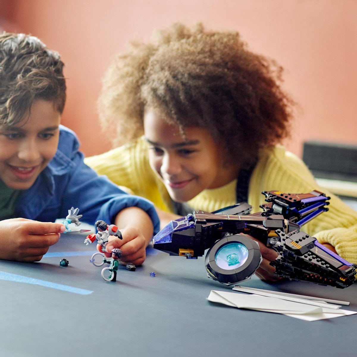 LEGO Super Heroes 76211 Le Sunbird de Shuri Black Panther,  Wakanda Forever Figurine, Avengers, Super-Héros, Cadeau Enfants 8 Ans