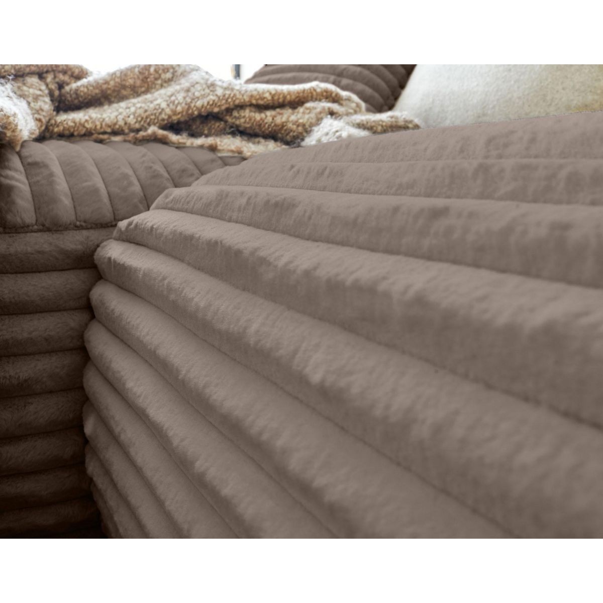 LISA DESIGN Laponie - canapé d'angle gauche - 4 places - en fausse fourrure côtelée