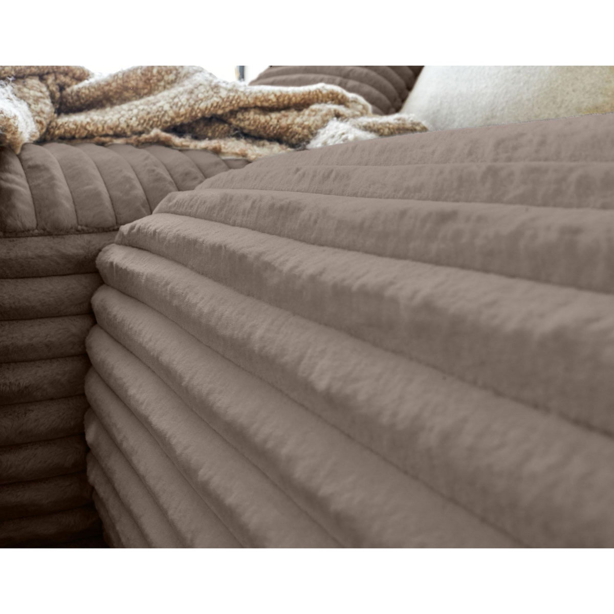 LISA DESIGN Laponie - canapé d'angle gauche - 4 places - en fausse fourrure côtelée