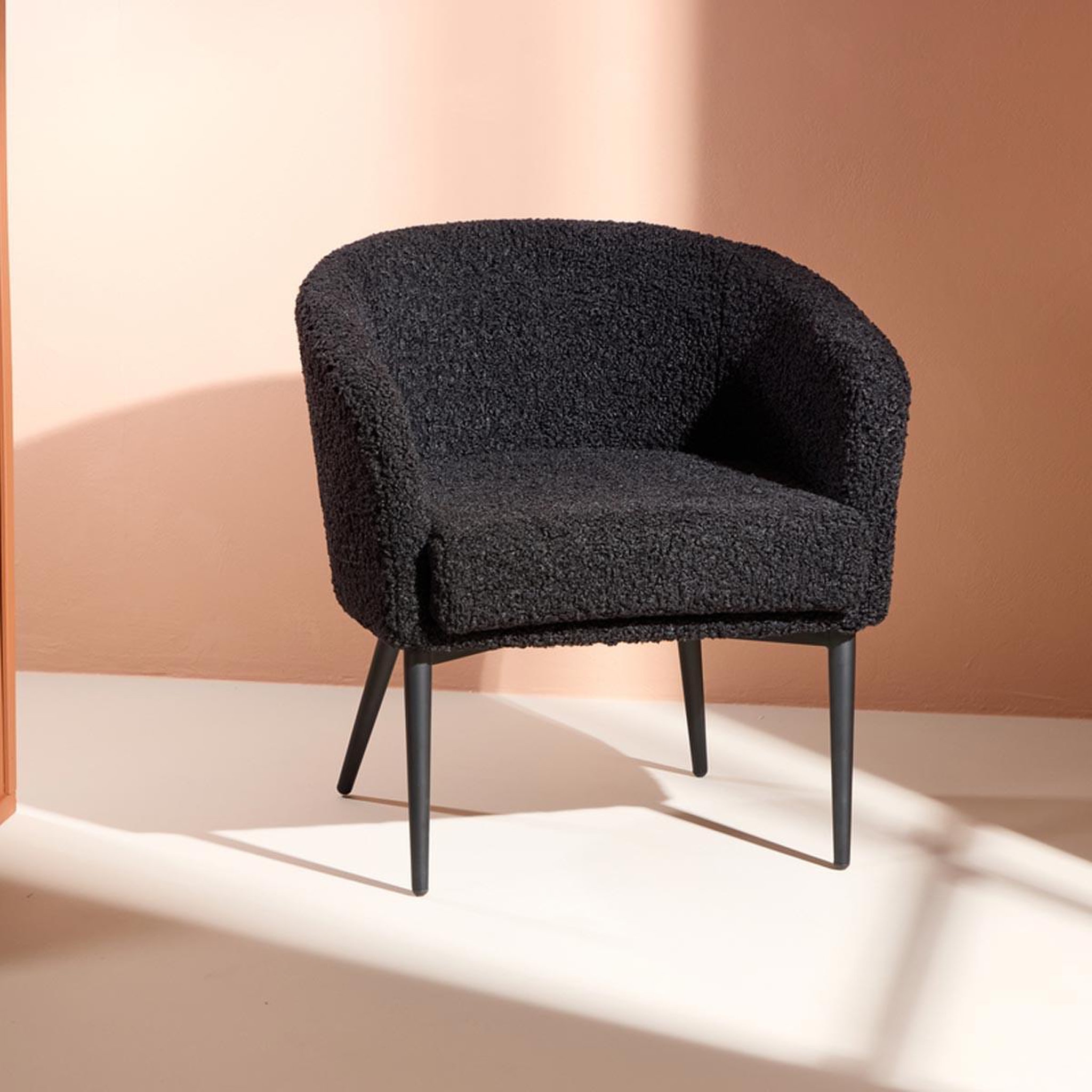 Voir la diapositive 6 : Paris Prix Fauteuil design tissu bouclette  fluffy  70cm noir