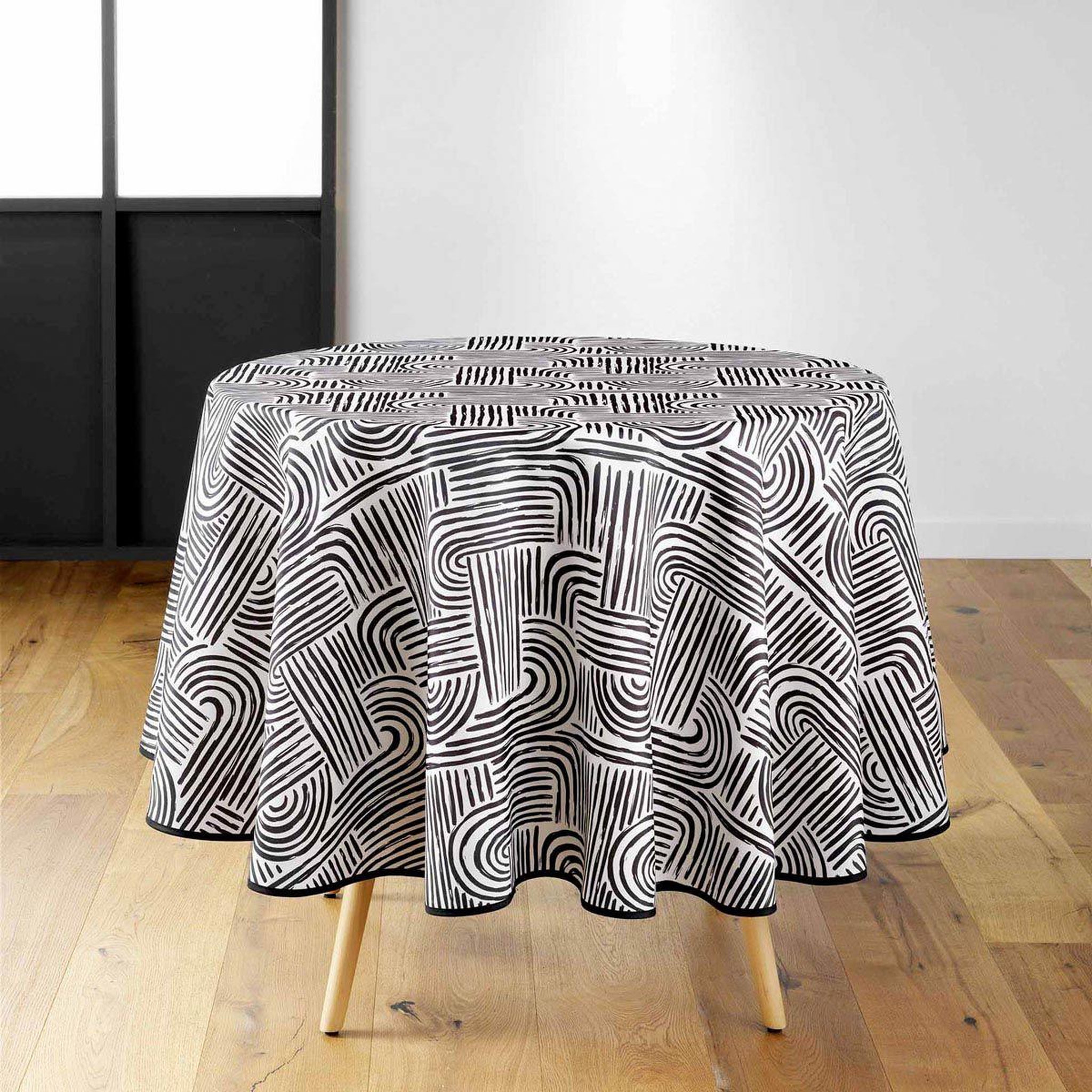 Douceur d'Intérieur Nappe ronde imprimé  pandore  180cm noir