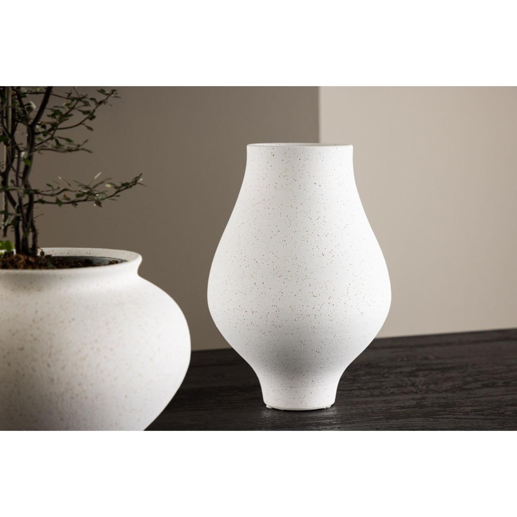Voir la diapositive 4 : Paris Prix Vase design  rellis  24cm blanc