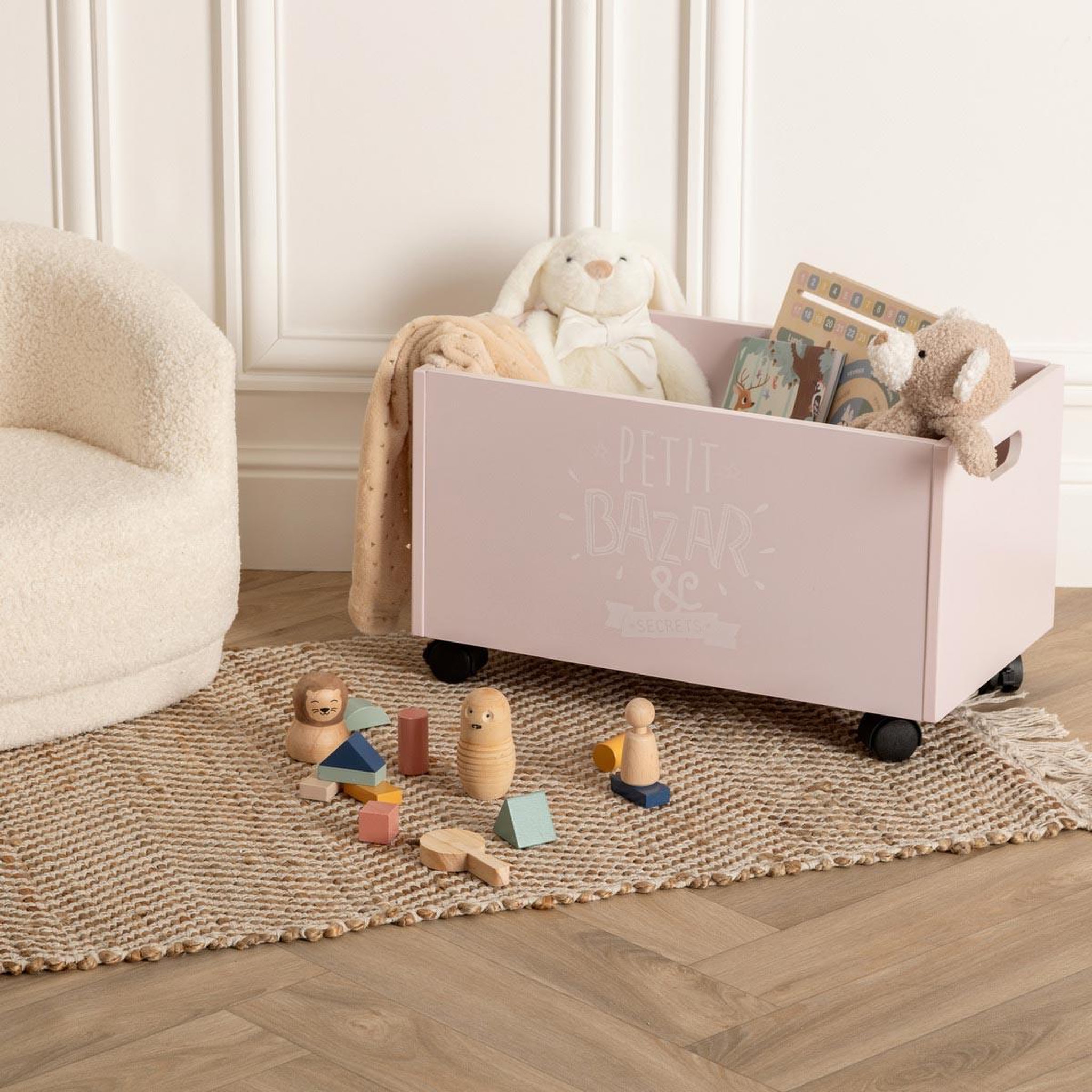 Voir la diapositive 3 : Atmosphera Kids Coffre à jouets à roulettes  petit bazar  48cm rose